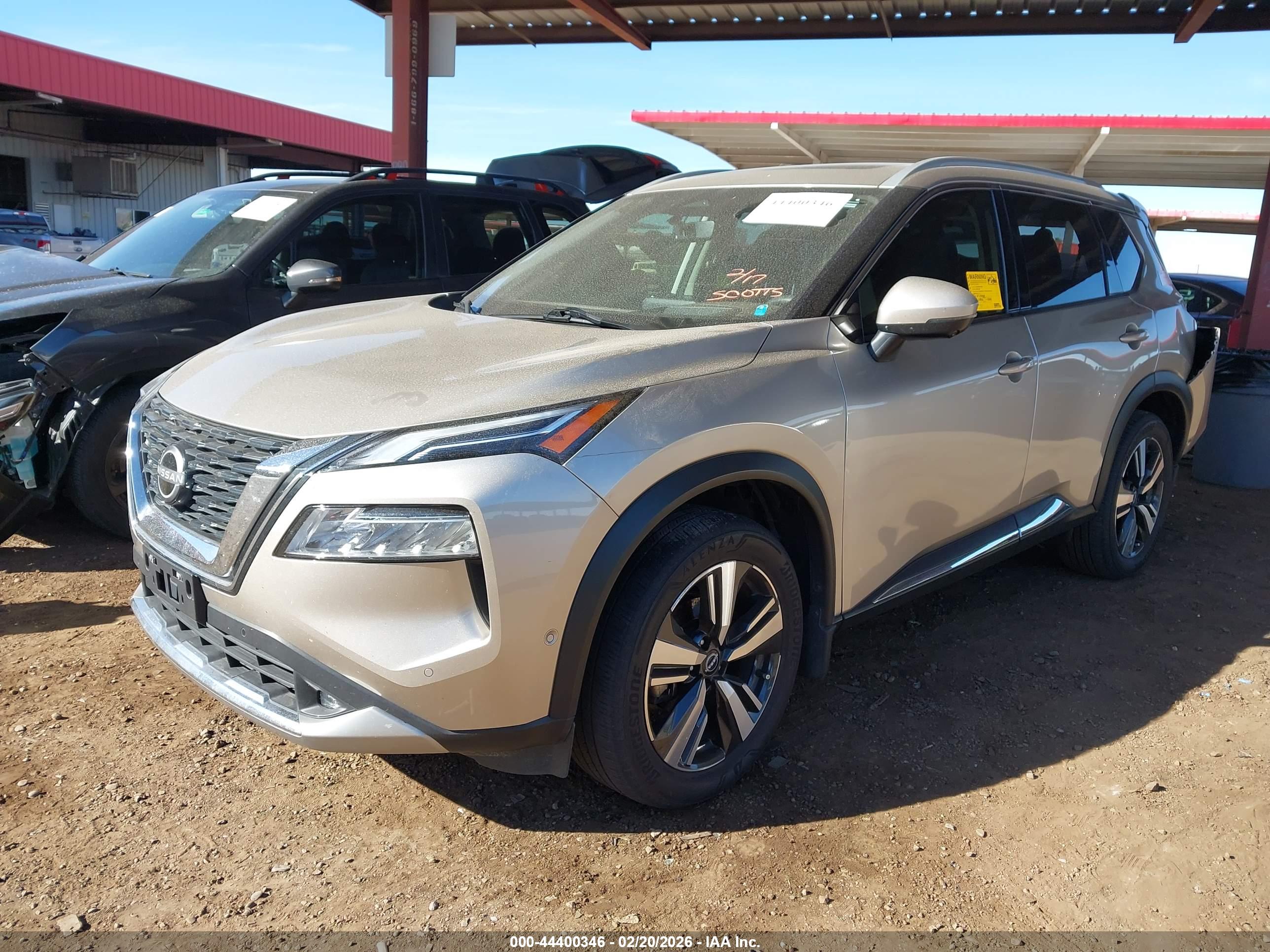 NISSAN ROGUE image 2