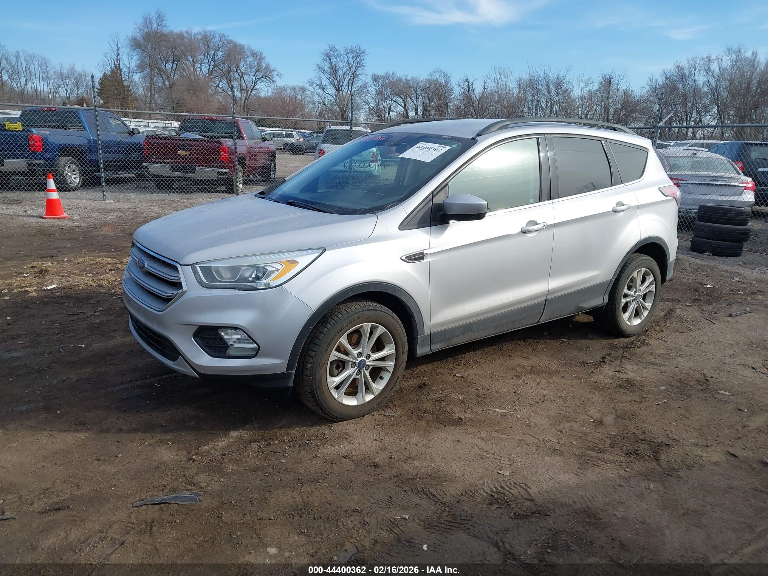 FORD ESCAPE image 2