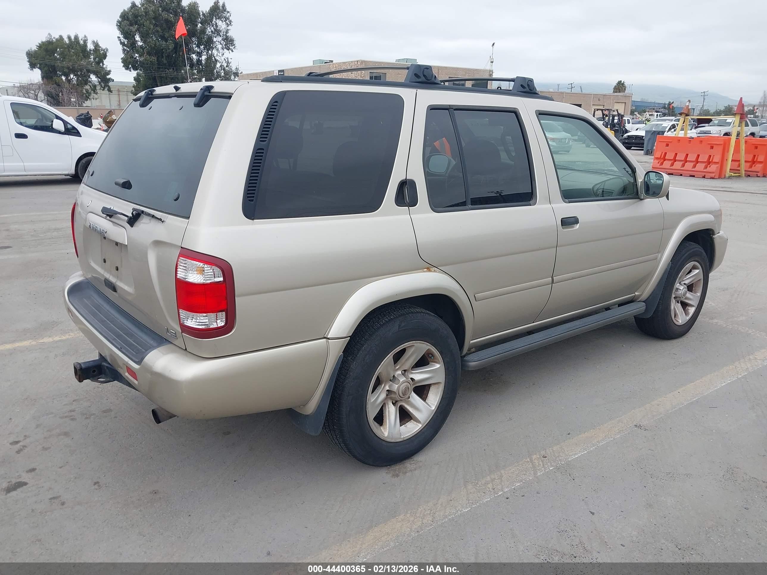 NISSAN PATHFINDER image 4