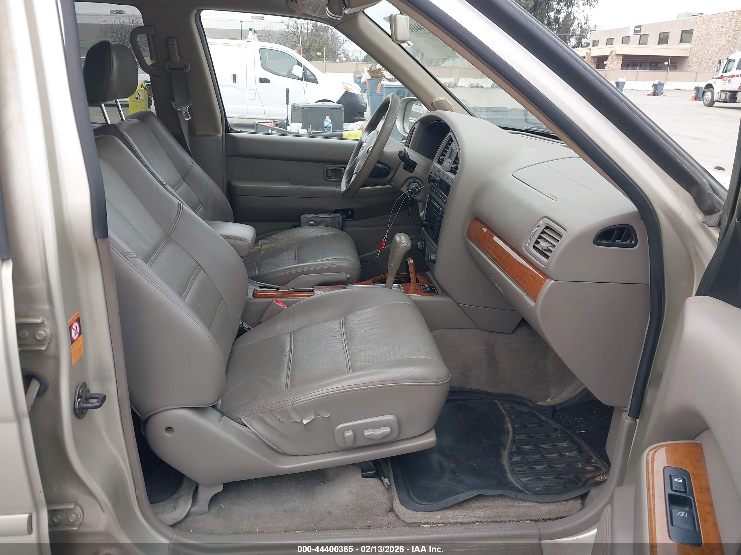 NISSAN PATHFINDER image 5