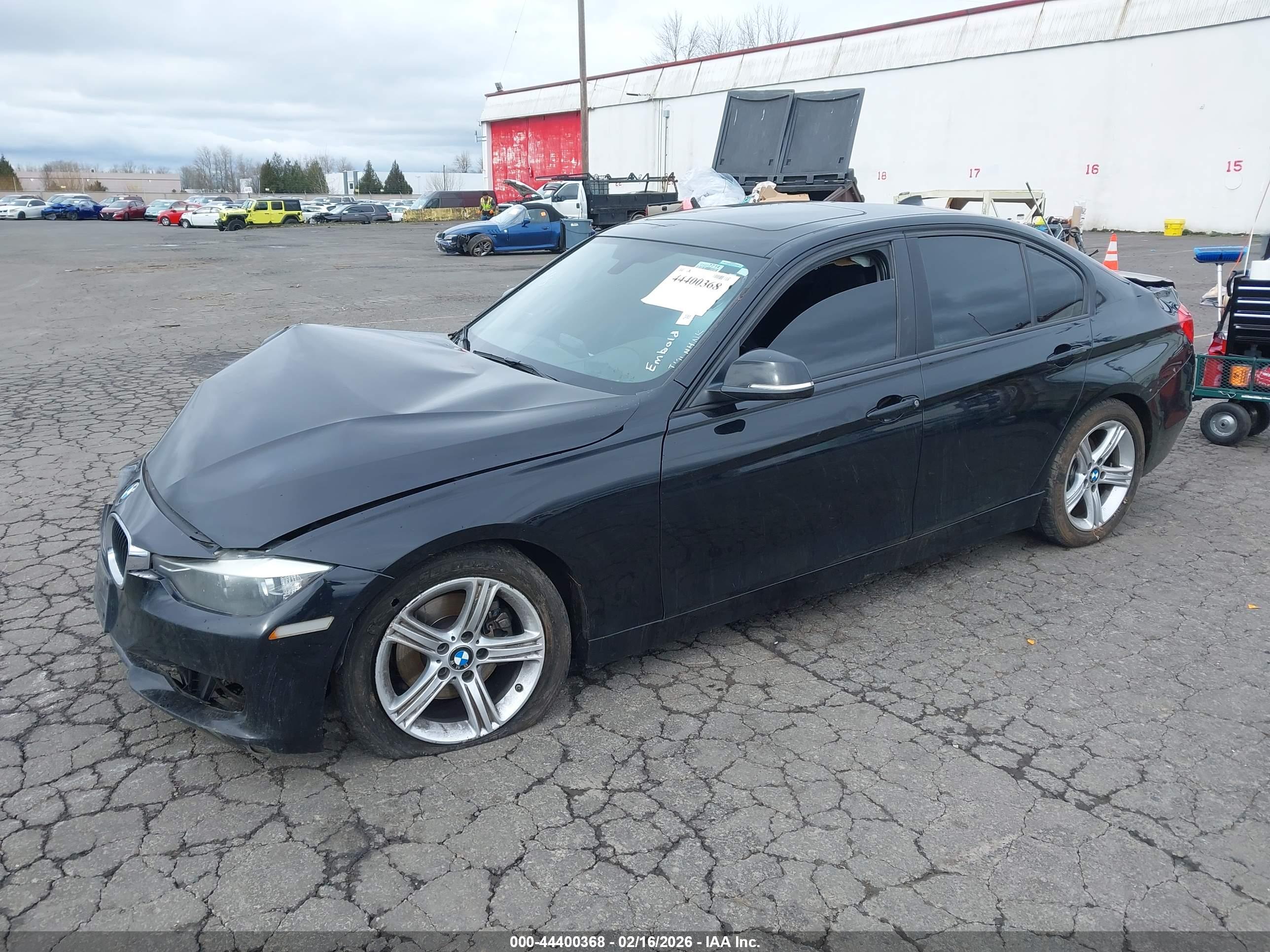 BMW 320I image 2