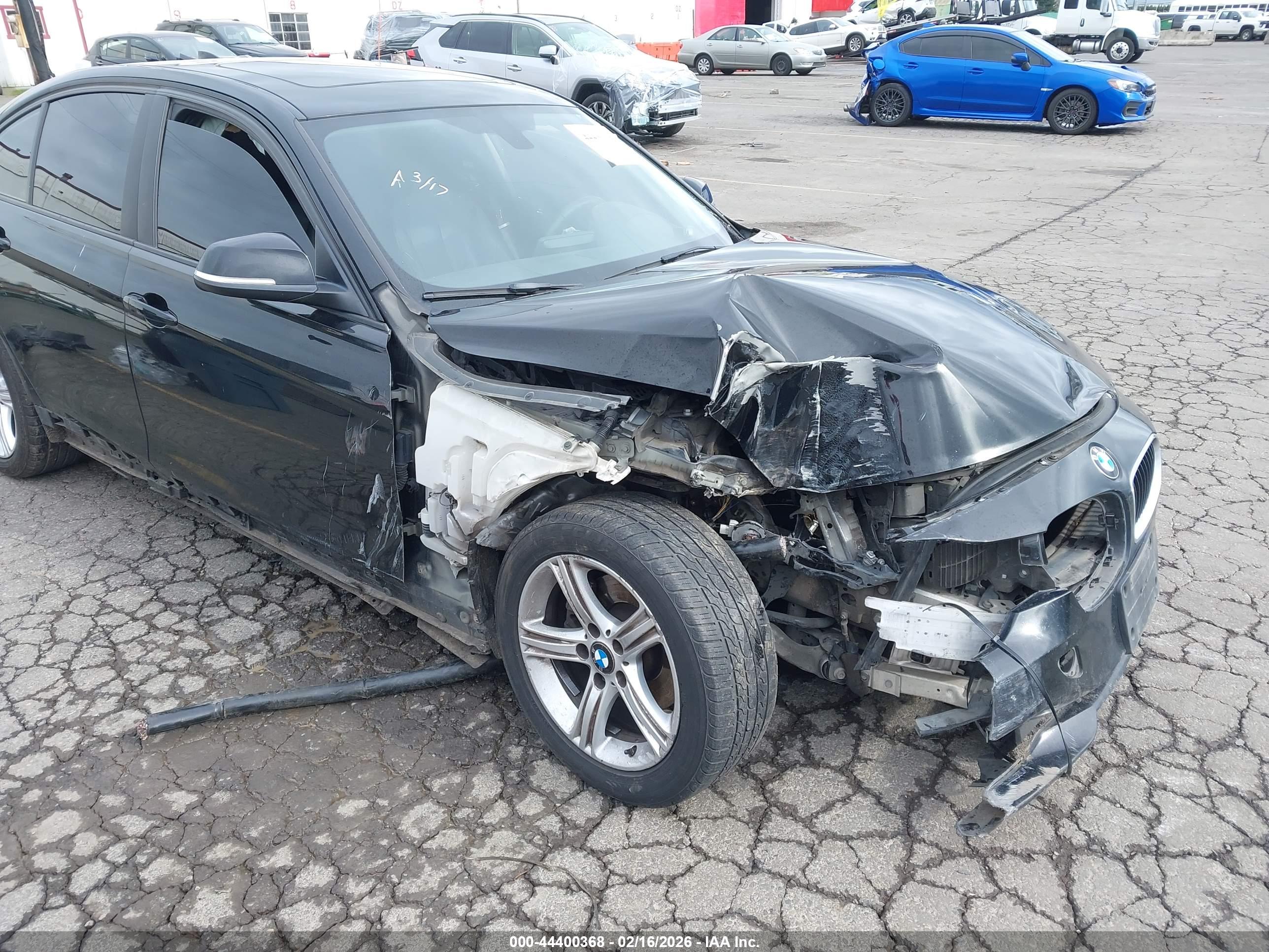 BMW 320I image 6