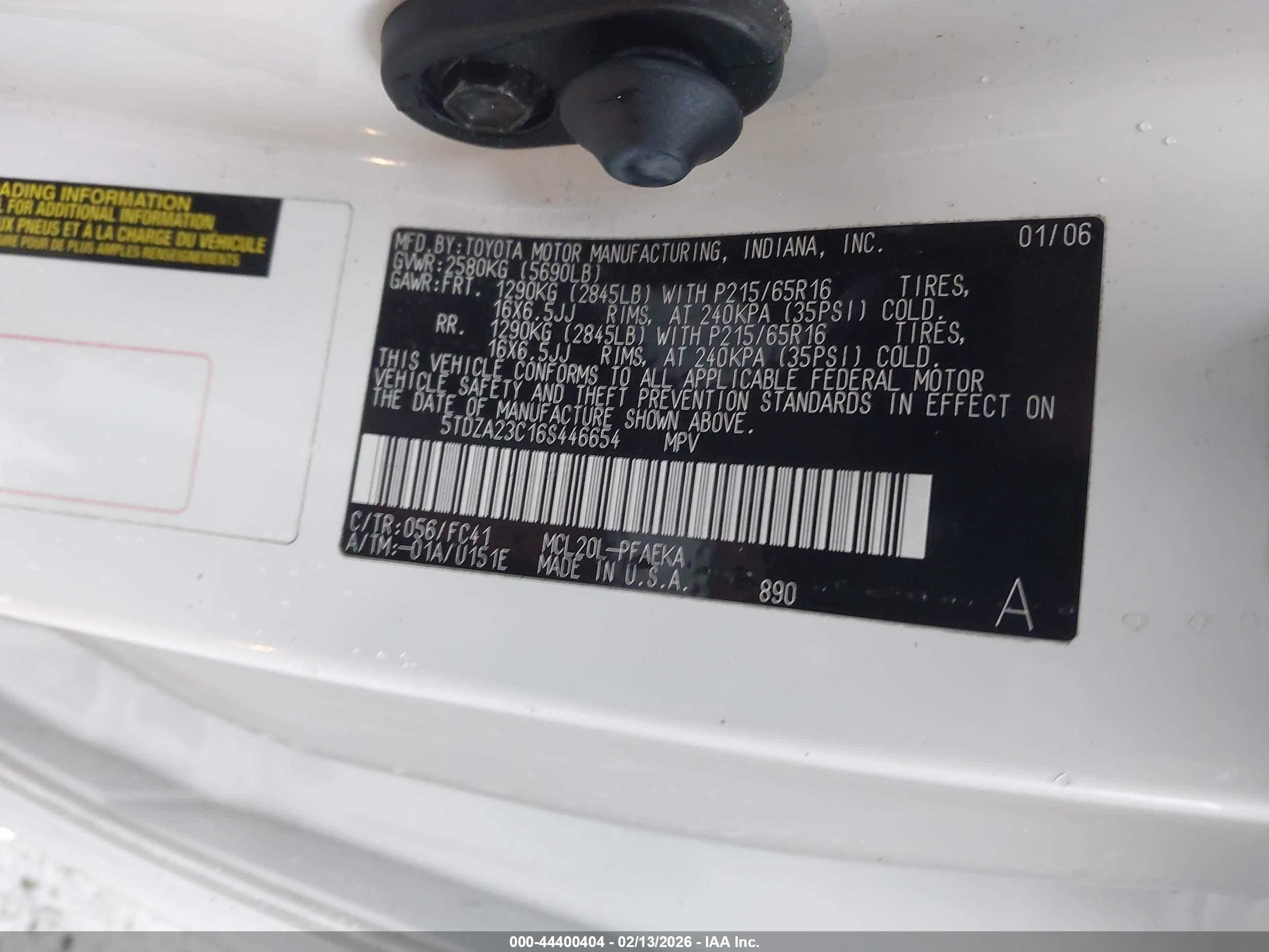 TOYOTA SIENNA image 9