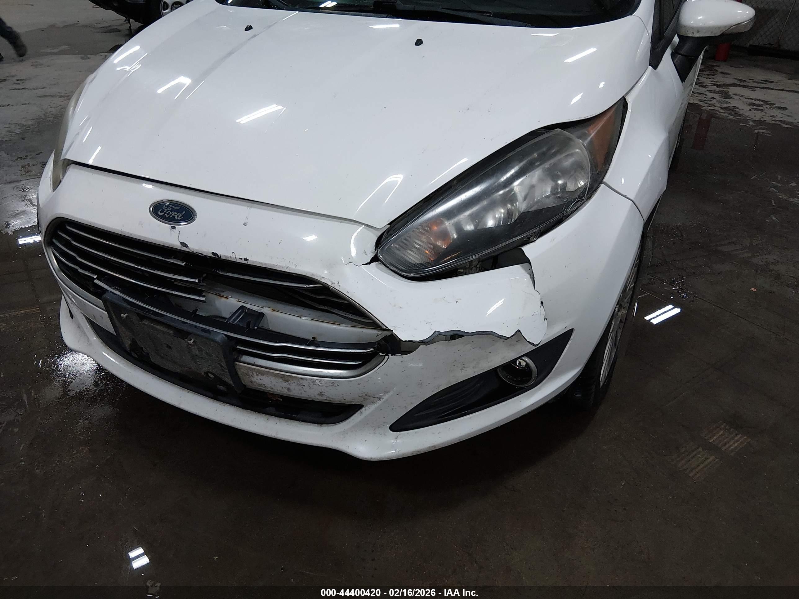 FORD FIESTA image 6
