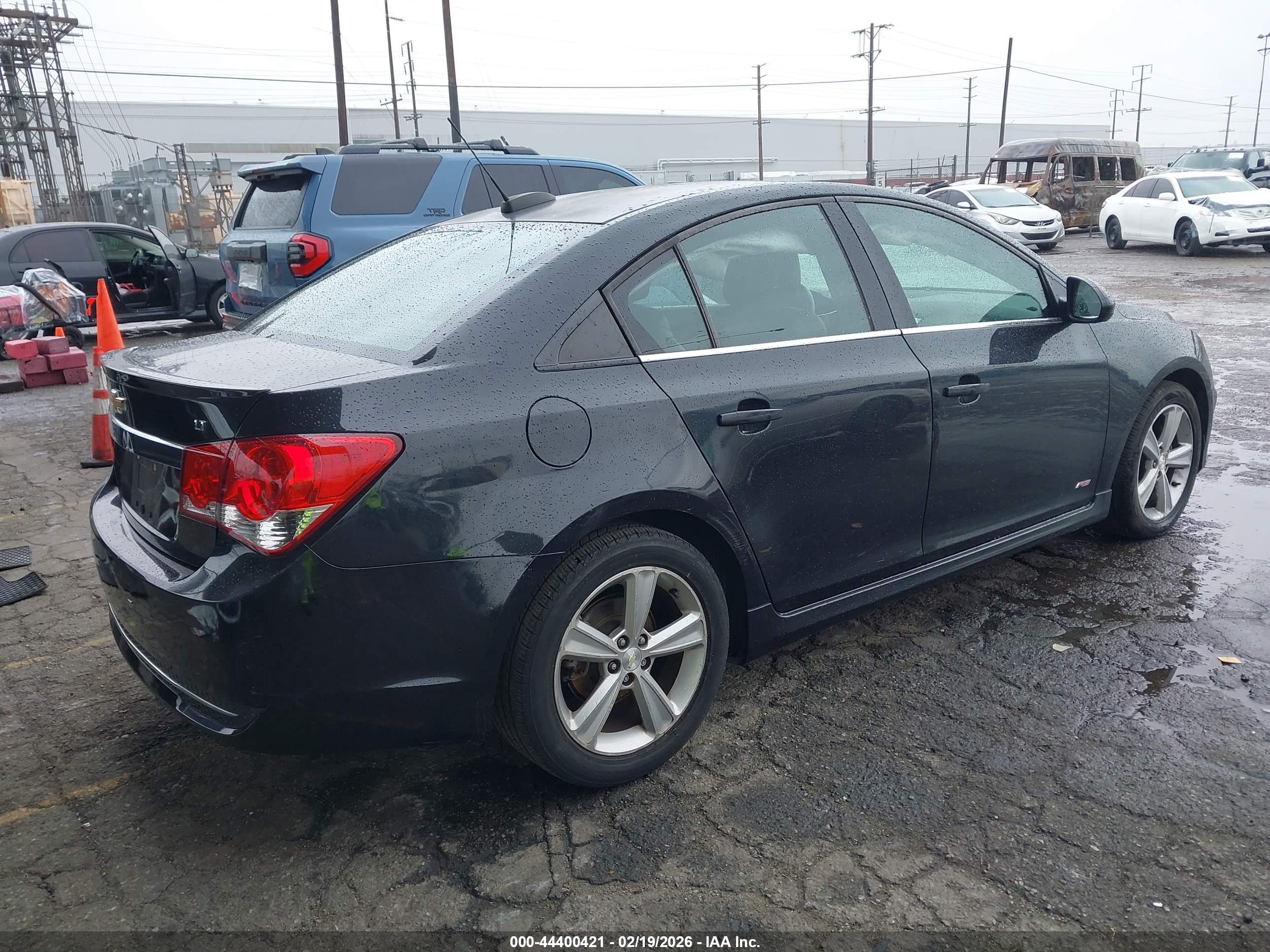 CHEVROLET CRUZE image 4
