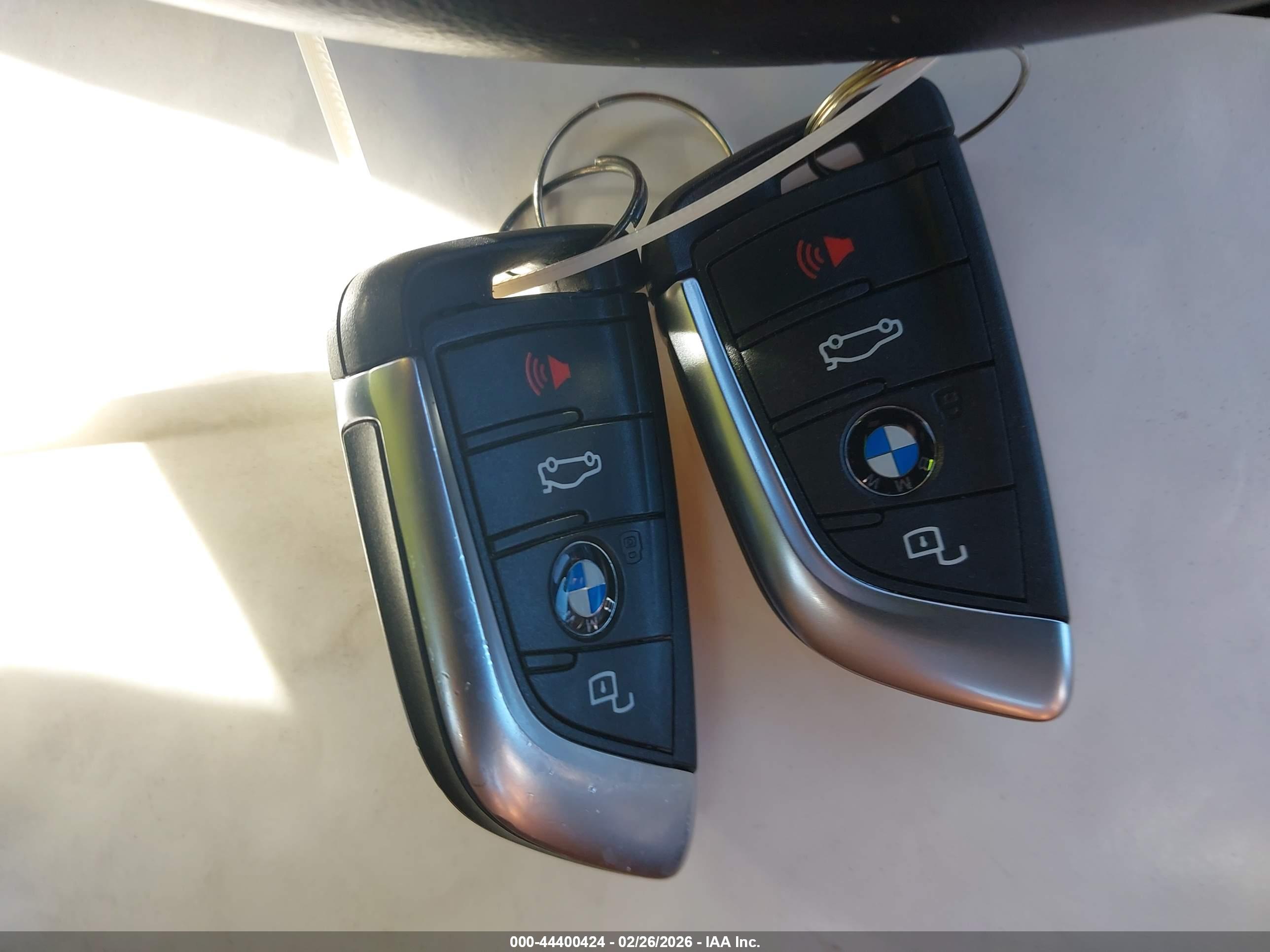 BMW 330E image 11
