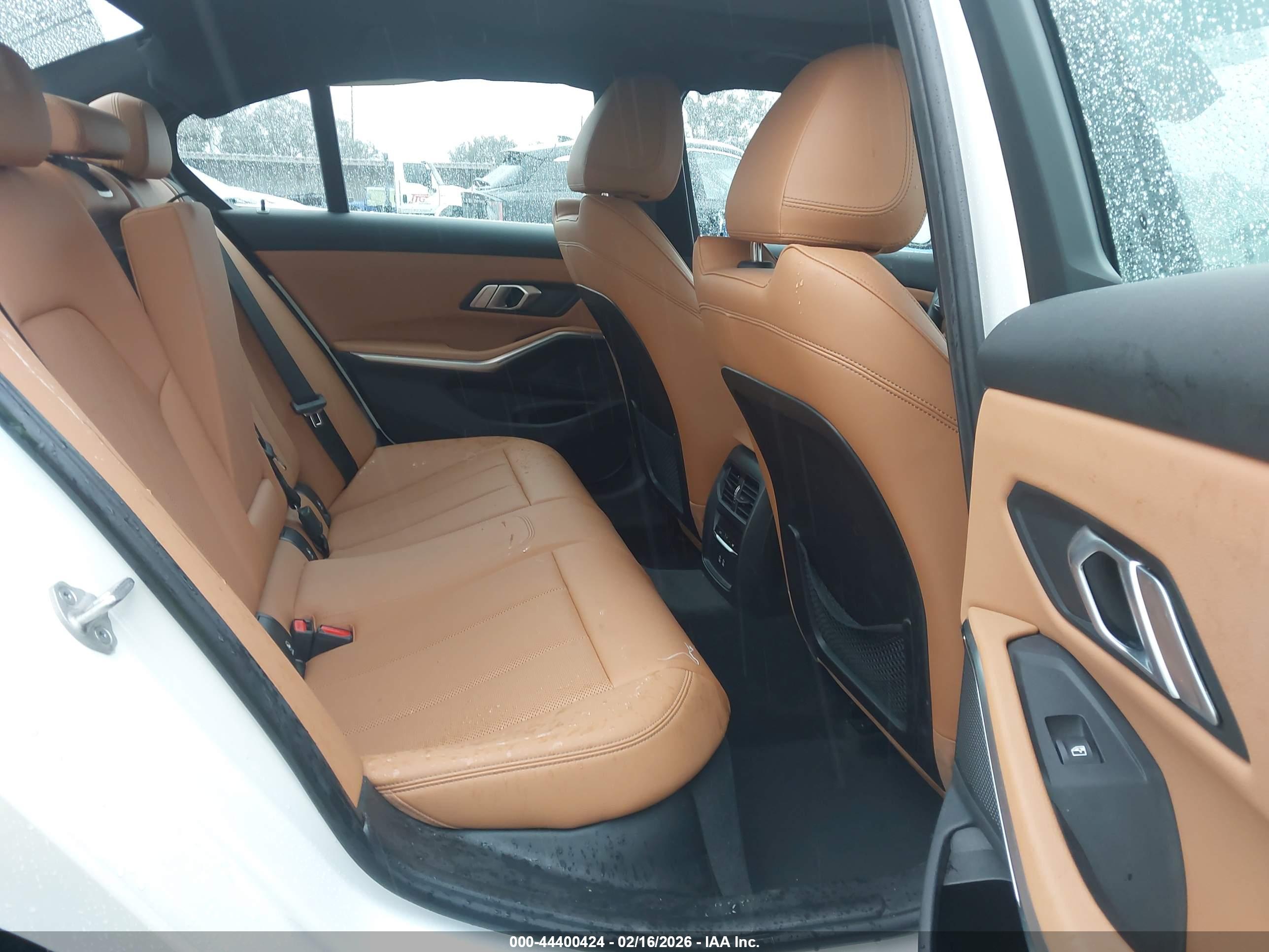 BMW 330E image 8