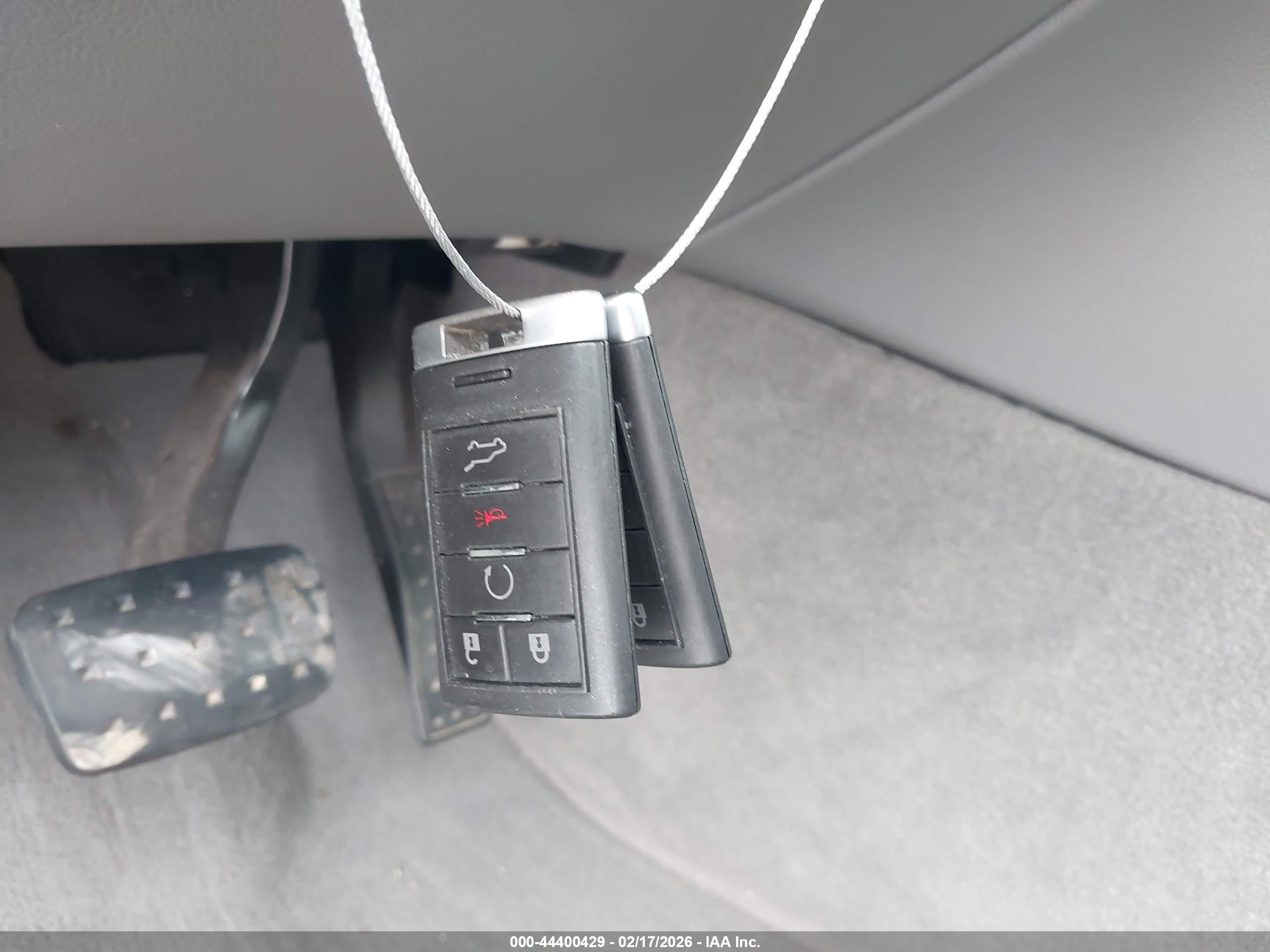 CADILLAC SRX image 11