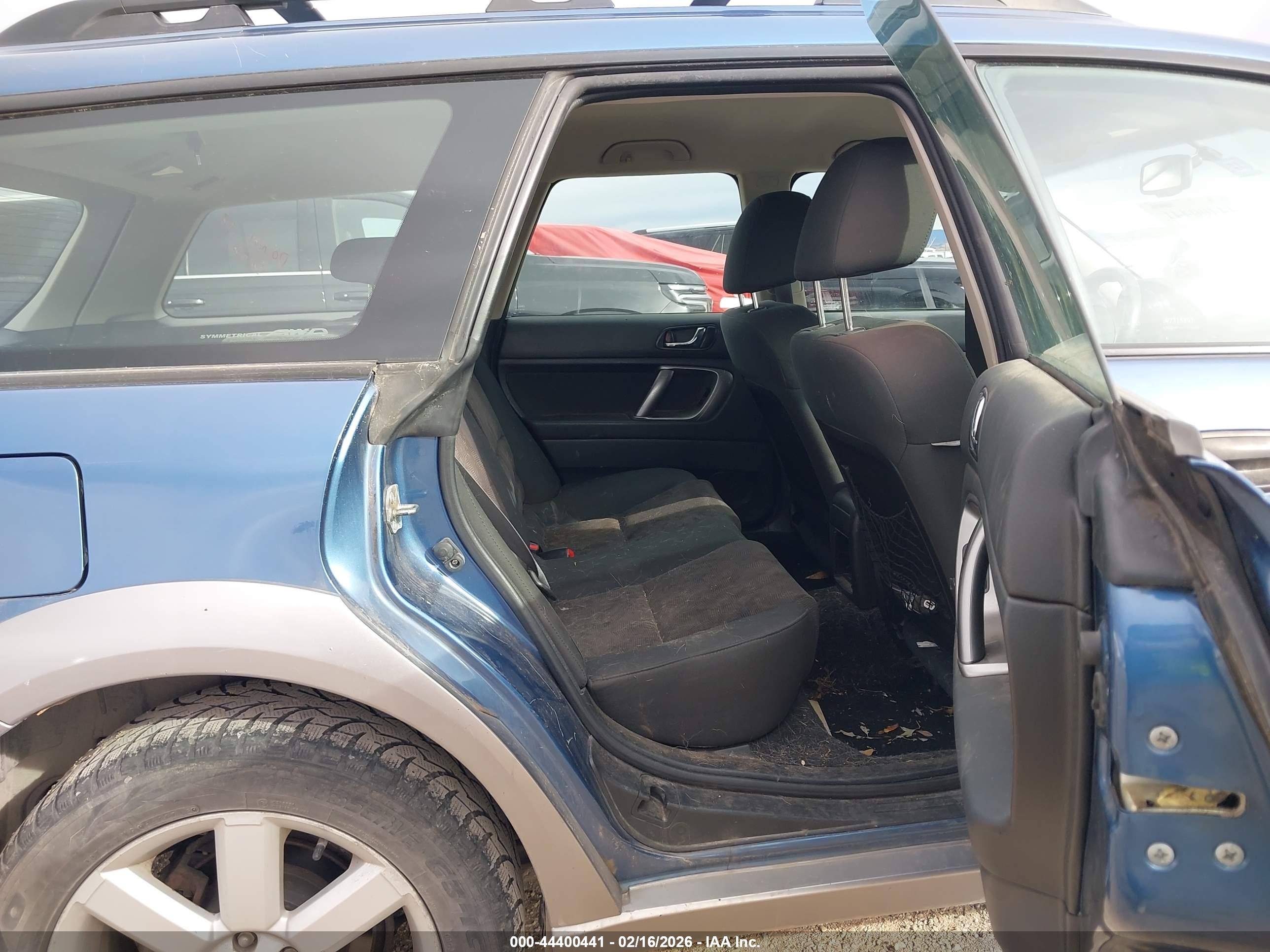 SUBARU OUTBACK image 8