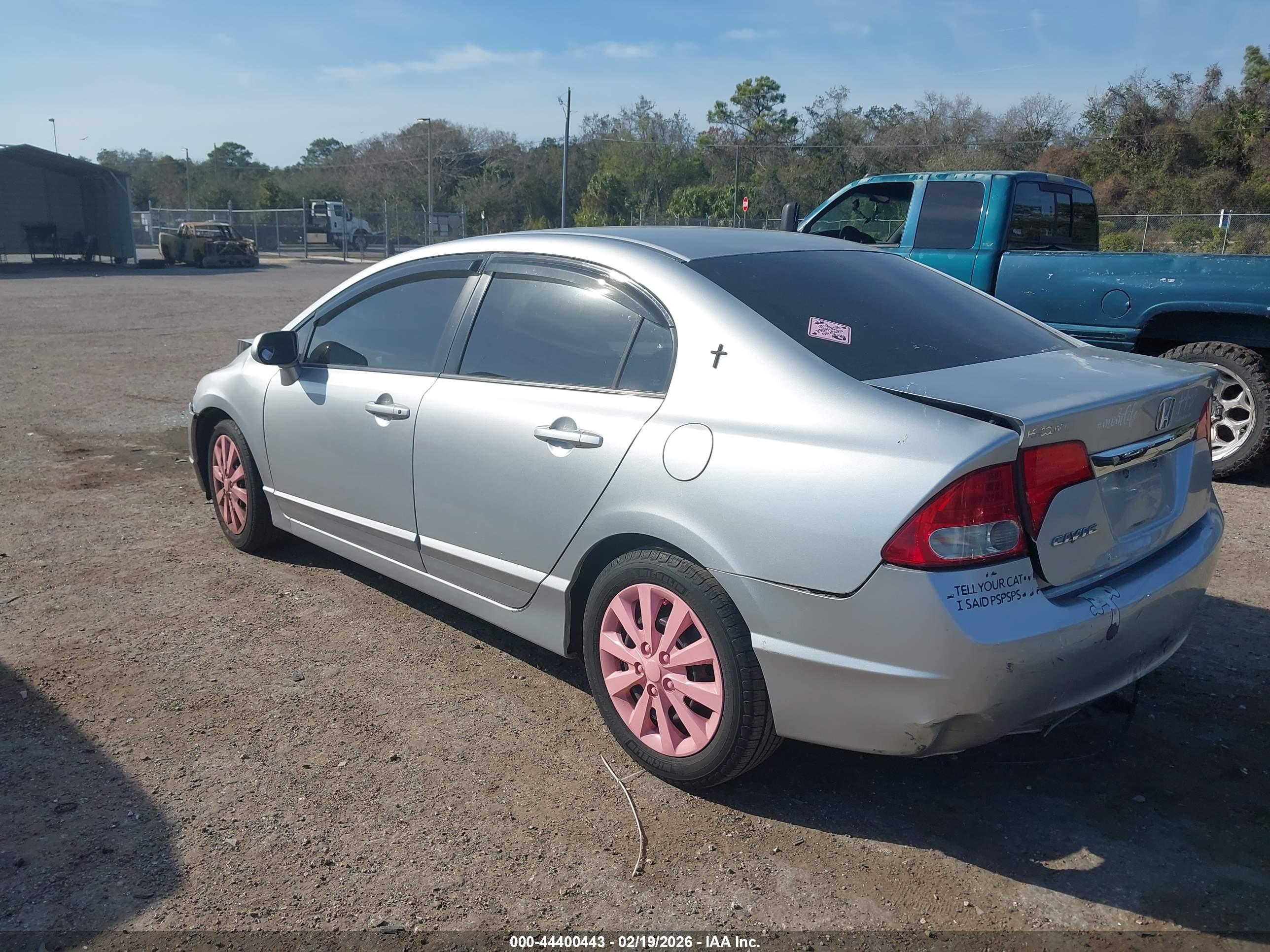 HONDA CIVIC image 3