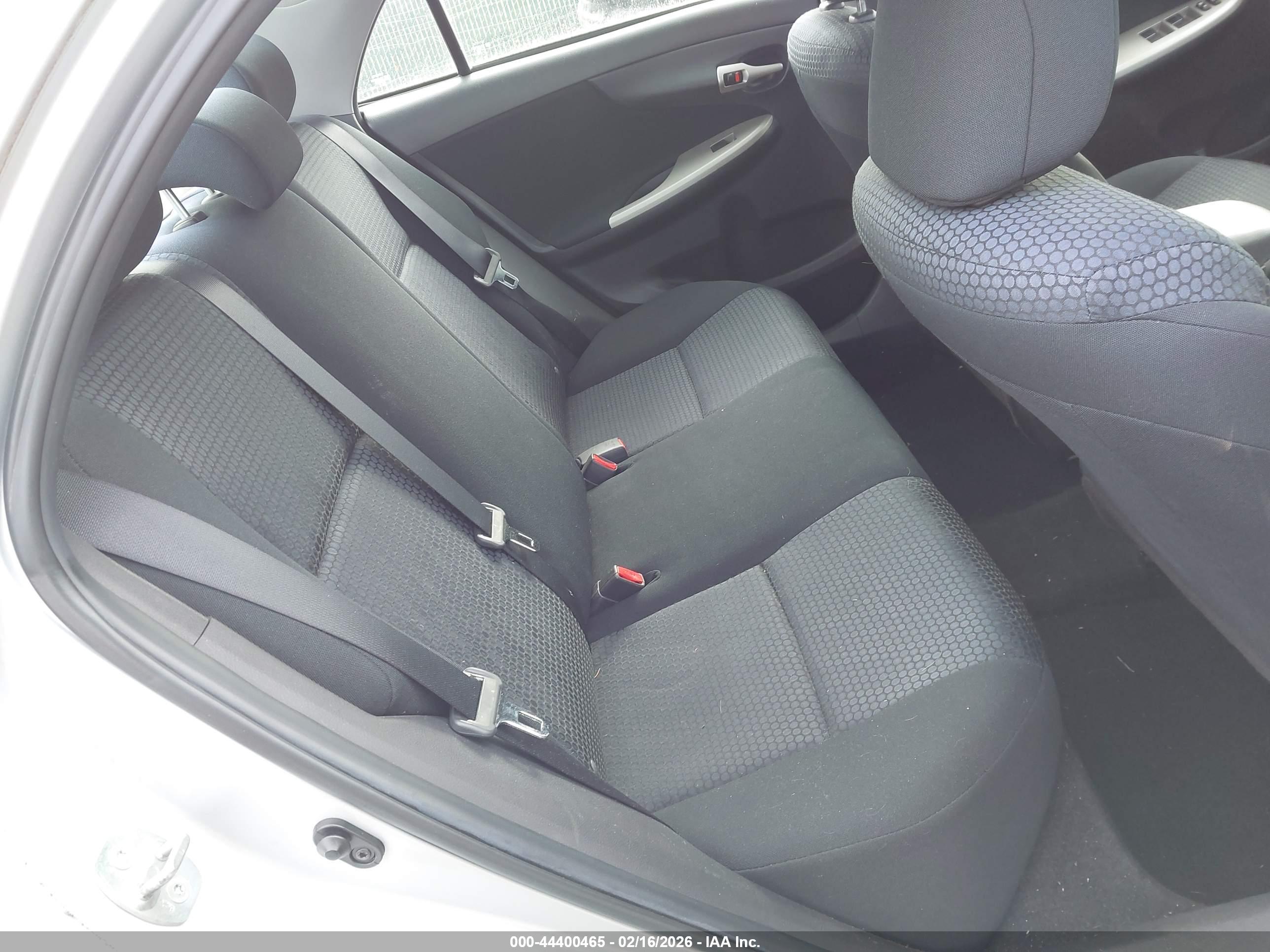 TOYOTA COROLLA image 8