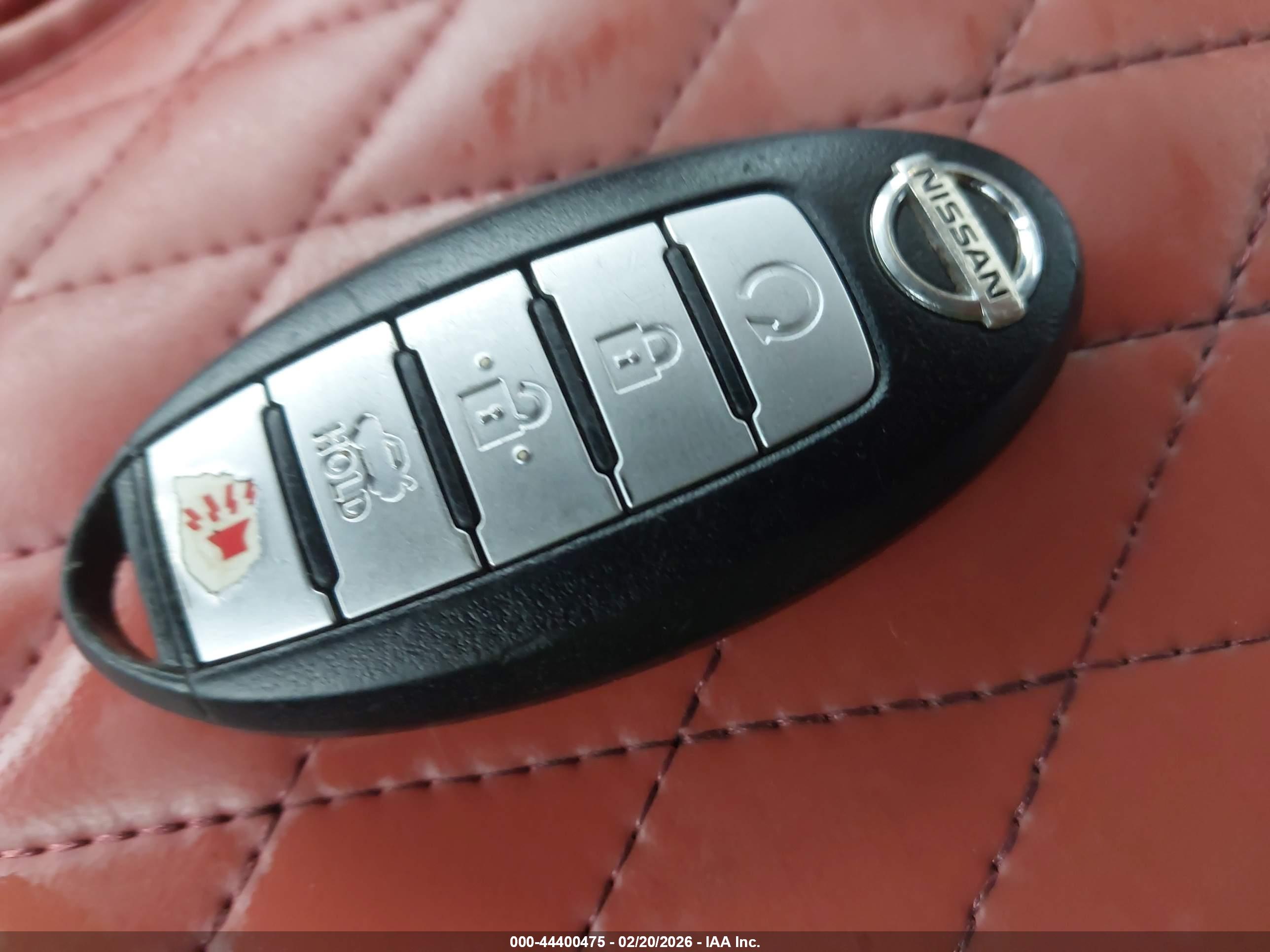 NISSAN MAXIMA image 11