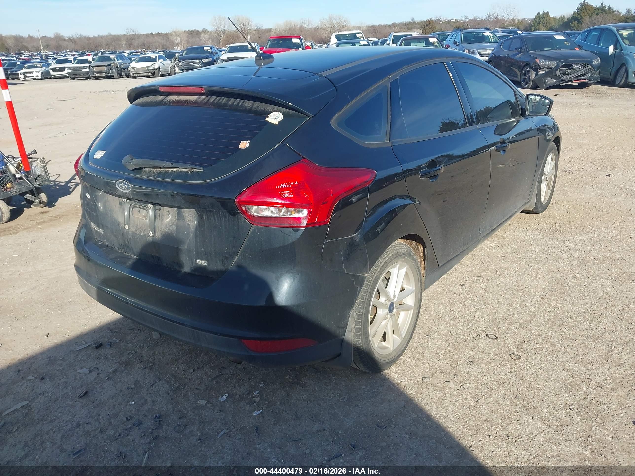 FORD FOCUS image 4
