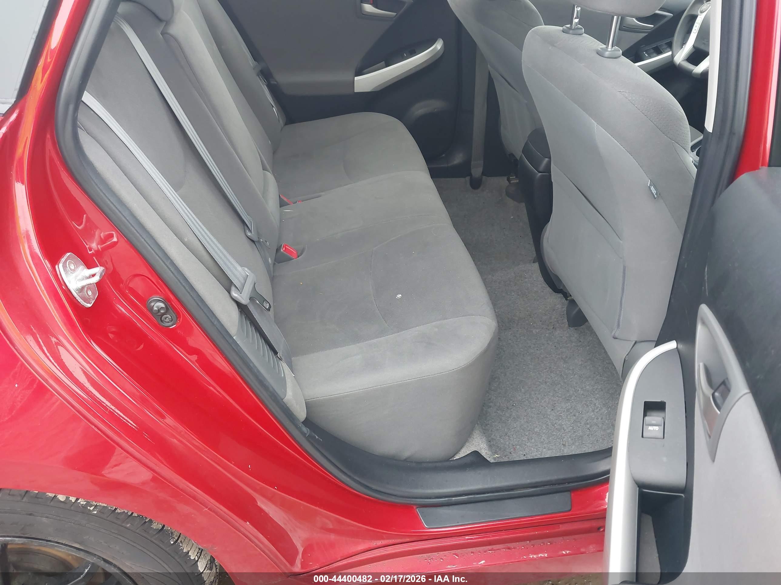 TOYOTA PRIUS image 8