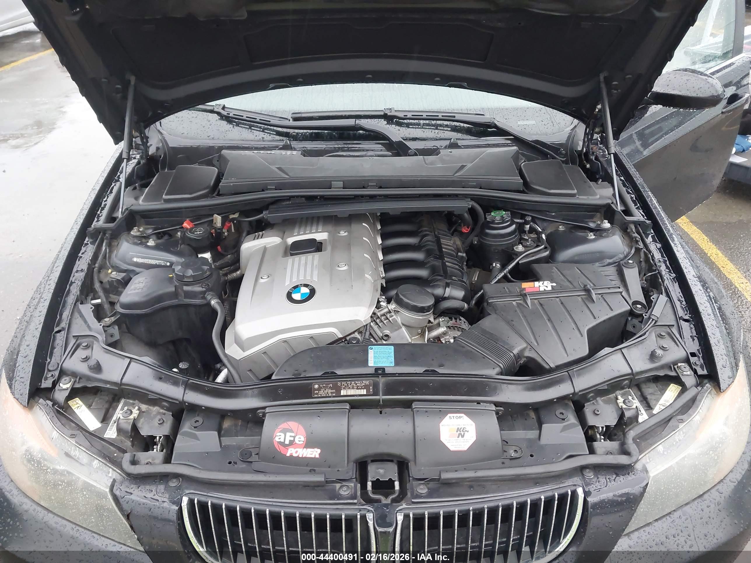 BMW 330I image 10