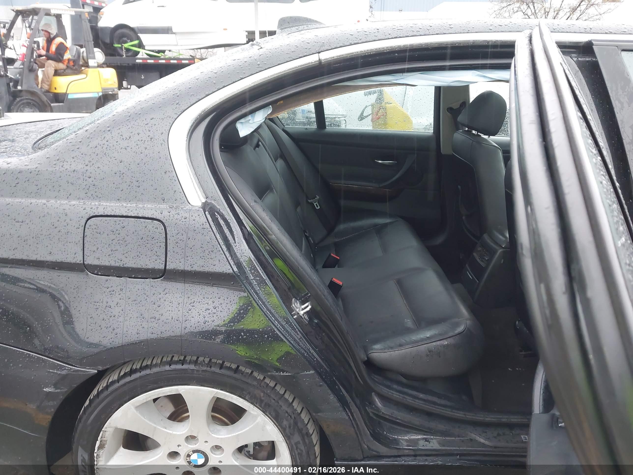 BMW 330I image 8