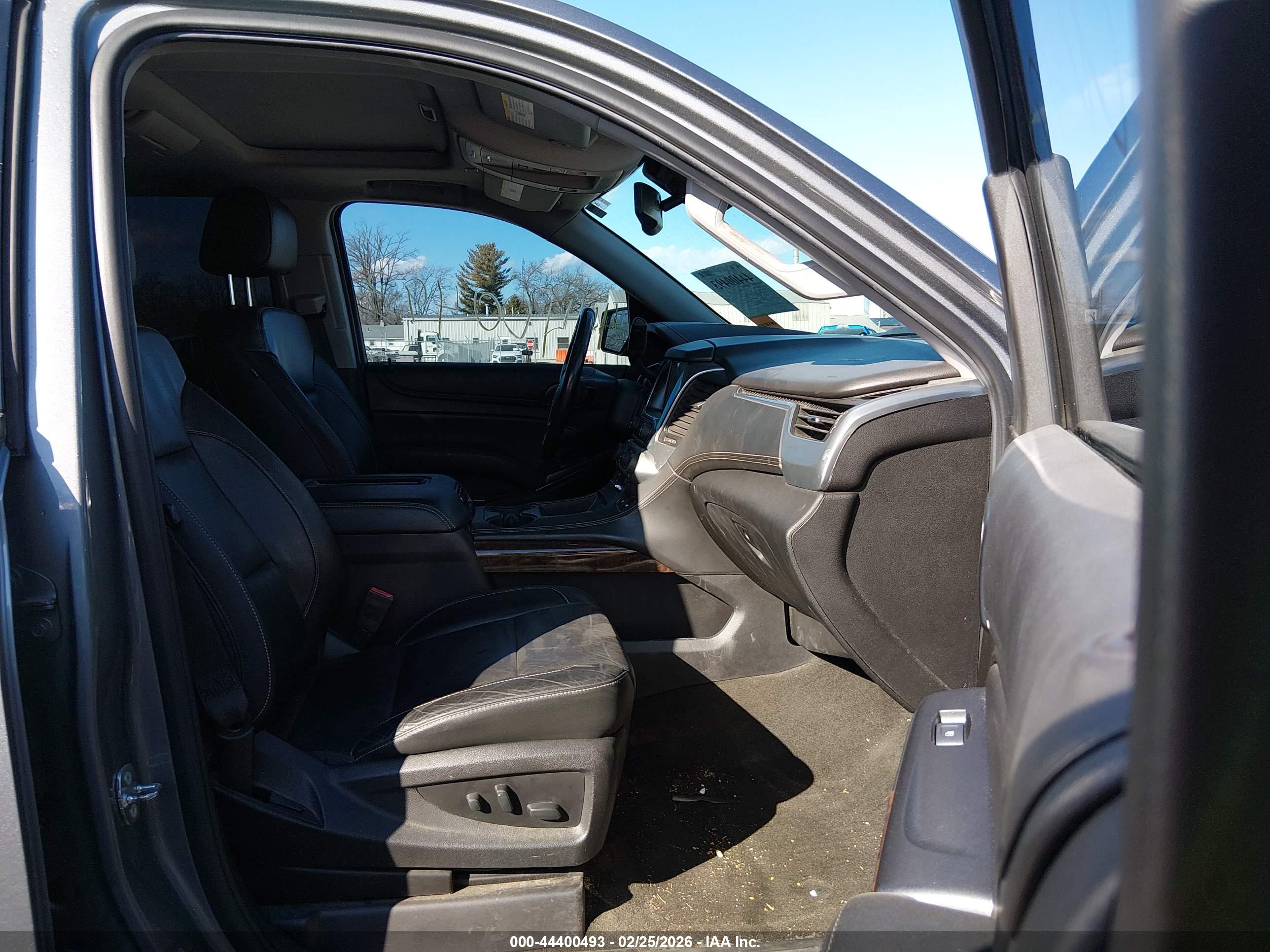 CHEVROLET TAHOE image 5