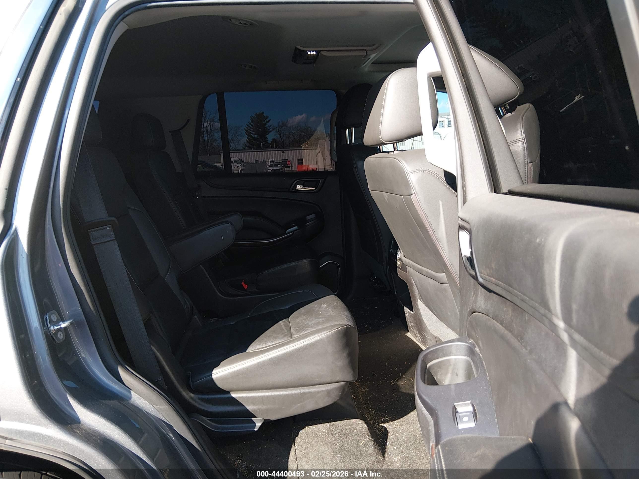 CHEVROLET TAHOE image 8