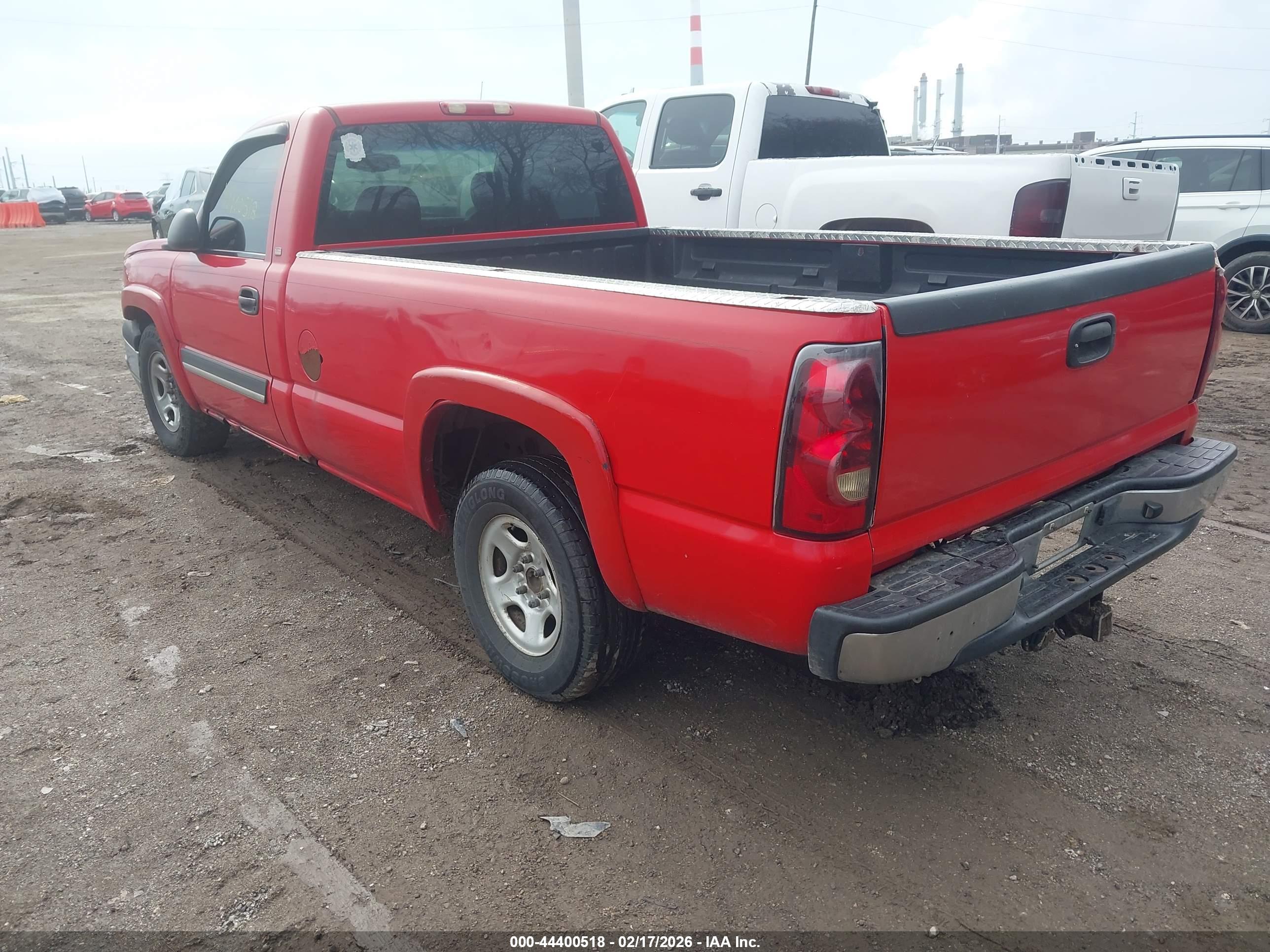 CHEVROLET SILVERADO image 3