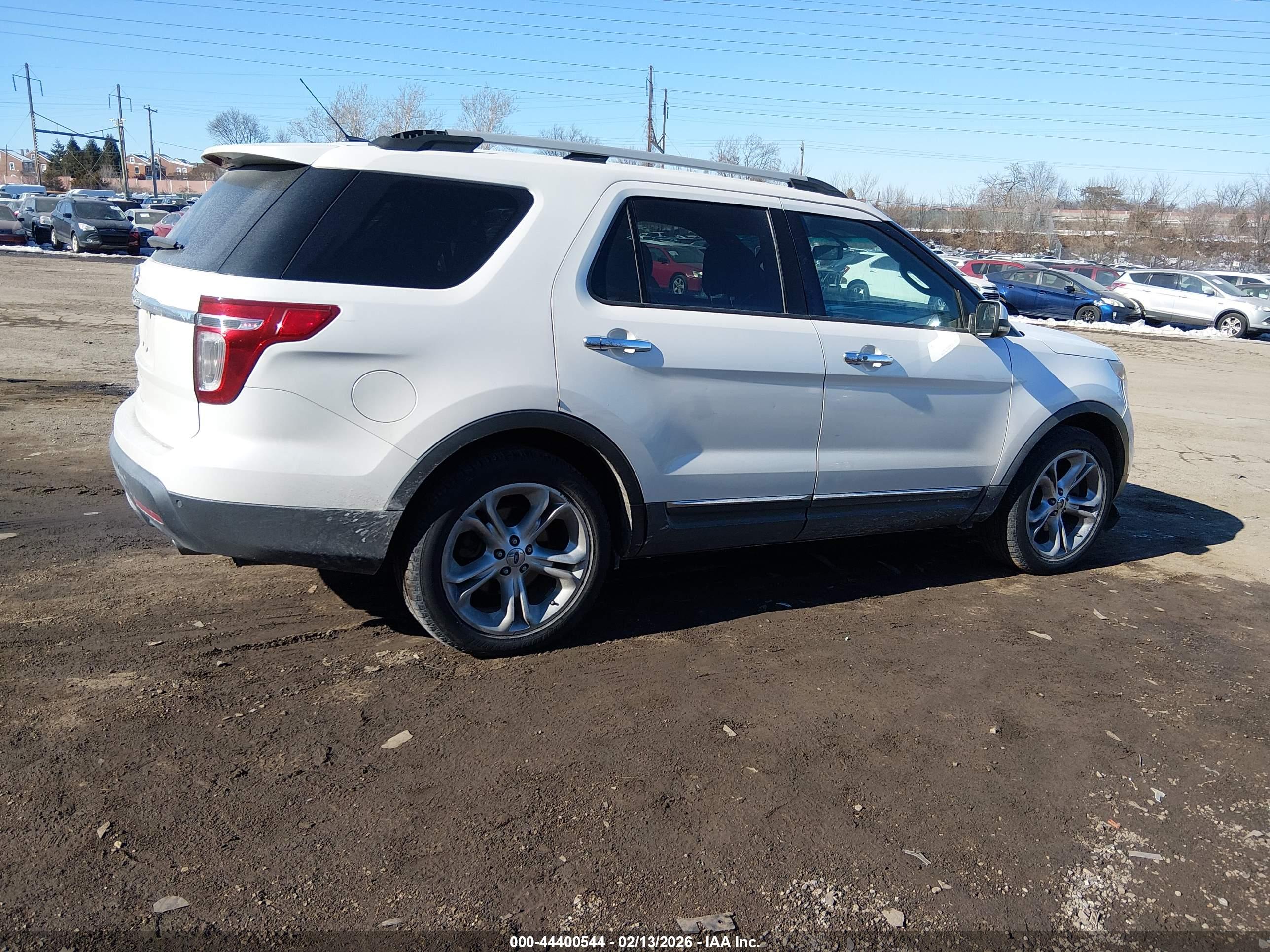 FORD EXPLORER image 4