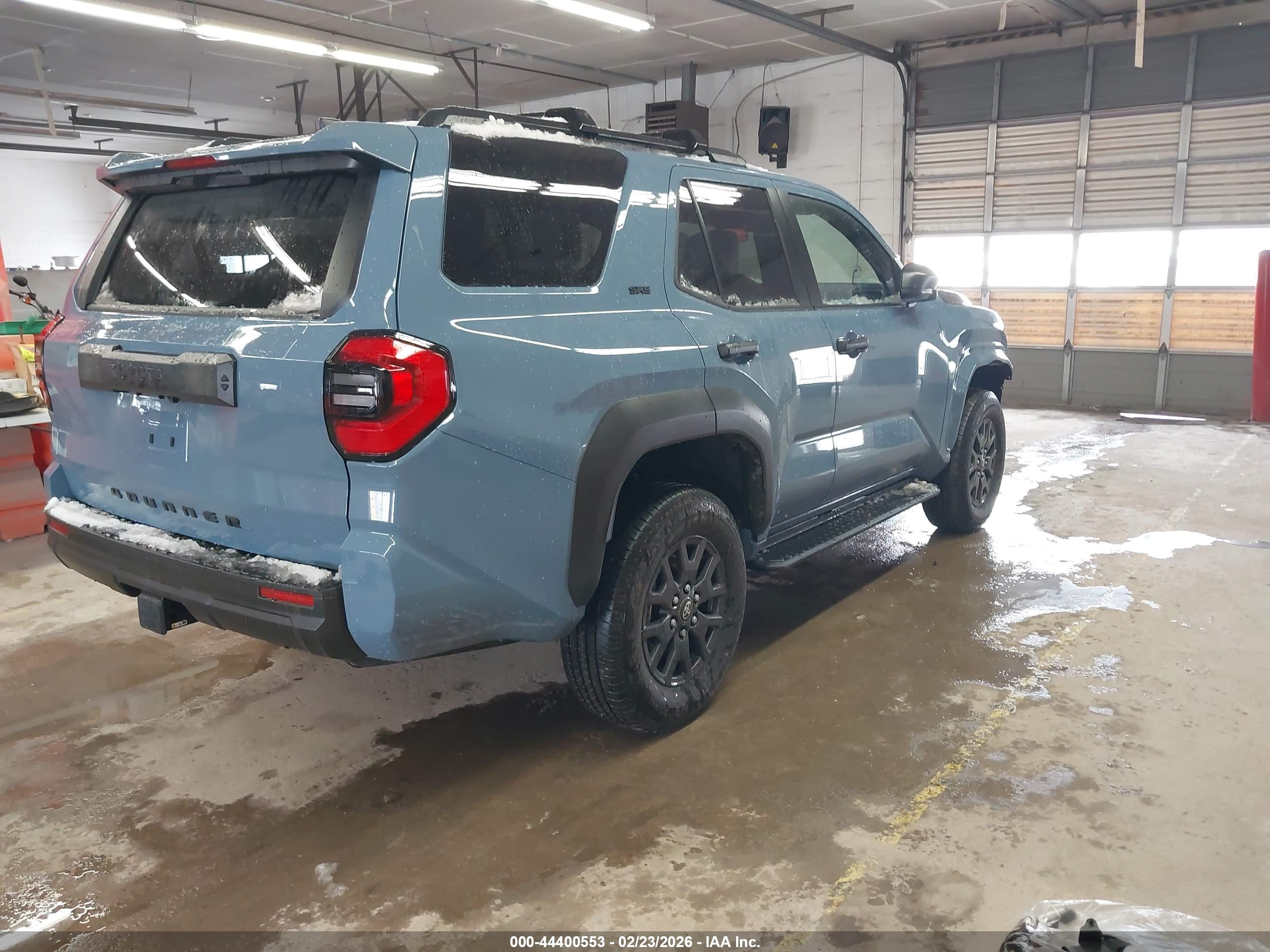 TOYOTA 4RUNNER image 4