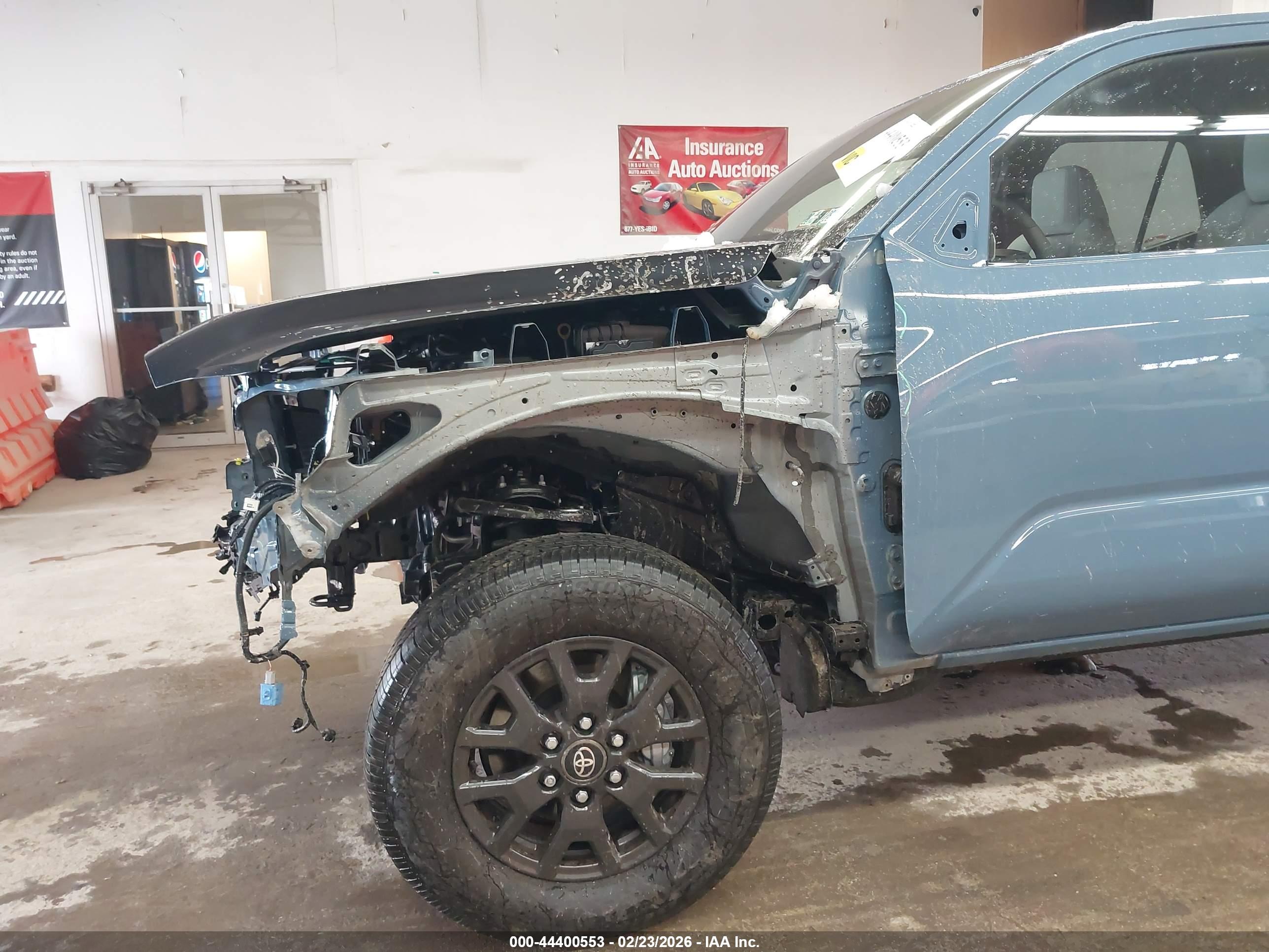 TOYOTA 4RUNNER image 6