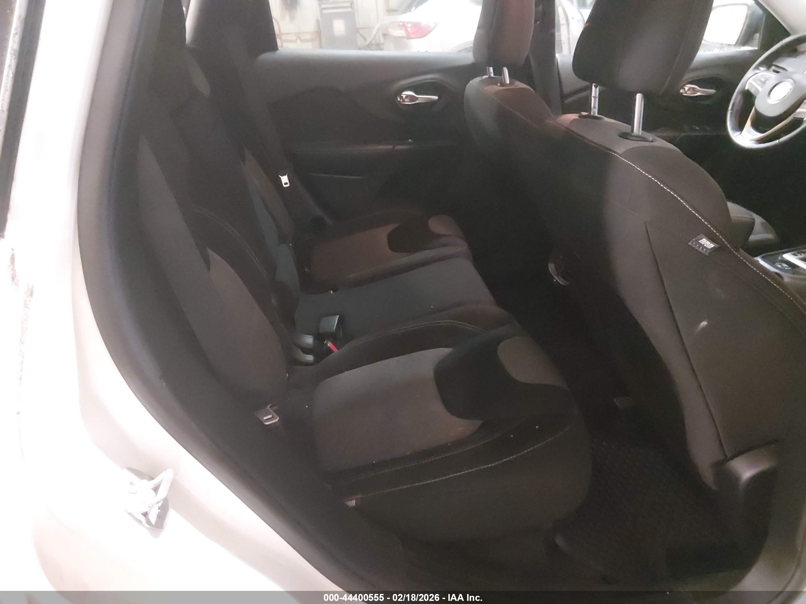 JEEP CHEROKEE image 8
