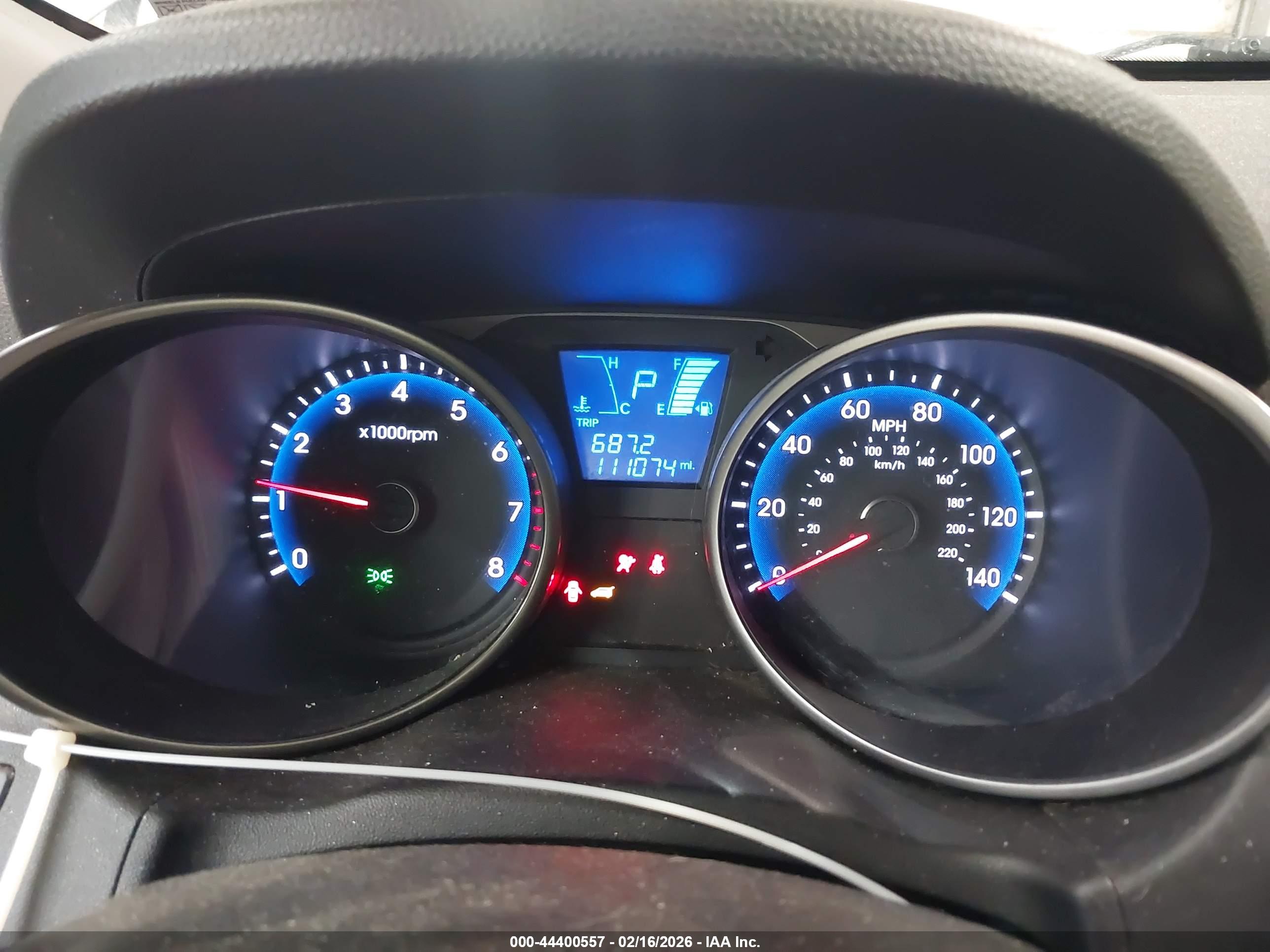 HYUNDAI TUCSON image 7