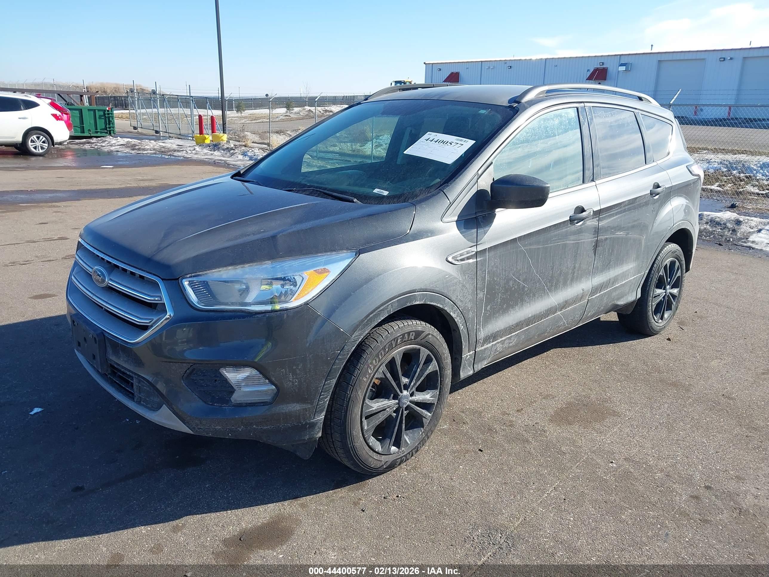 FORD ESCAPE image 2