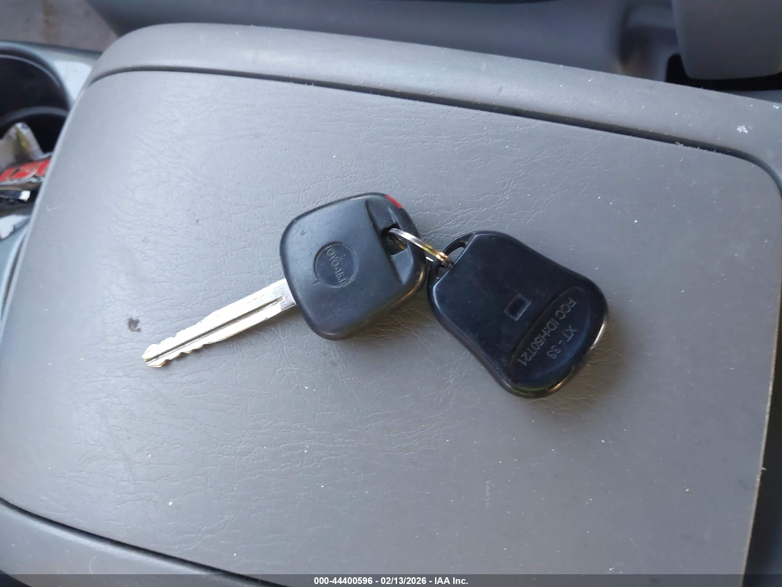 TOYOTA SIENNA image 11