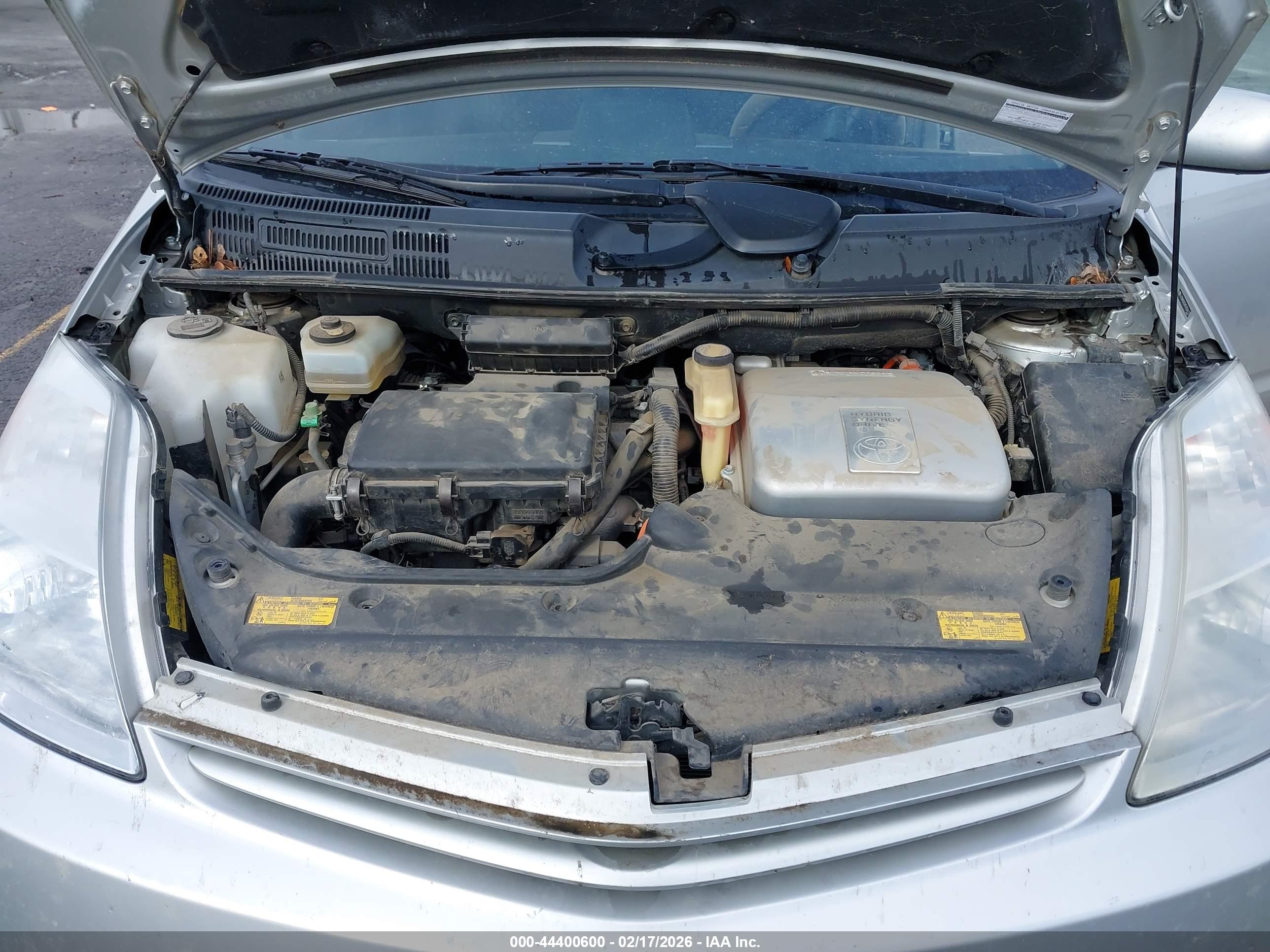 TOYOTA PRIUS image 10