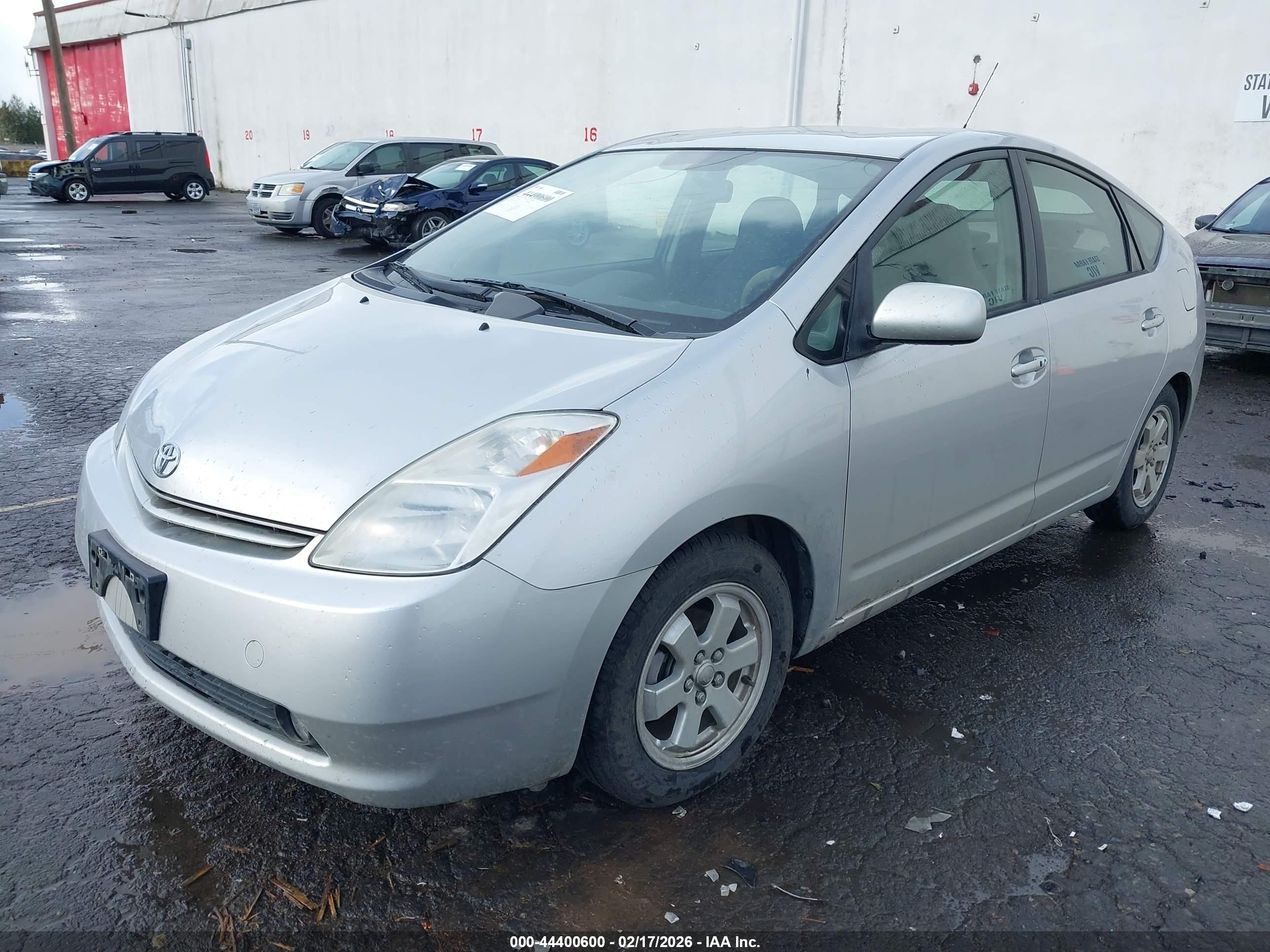 TOYOTA PRIUS image 2