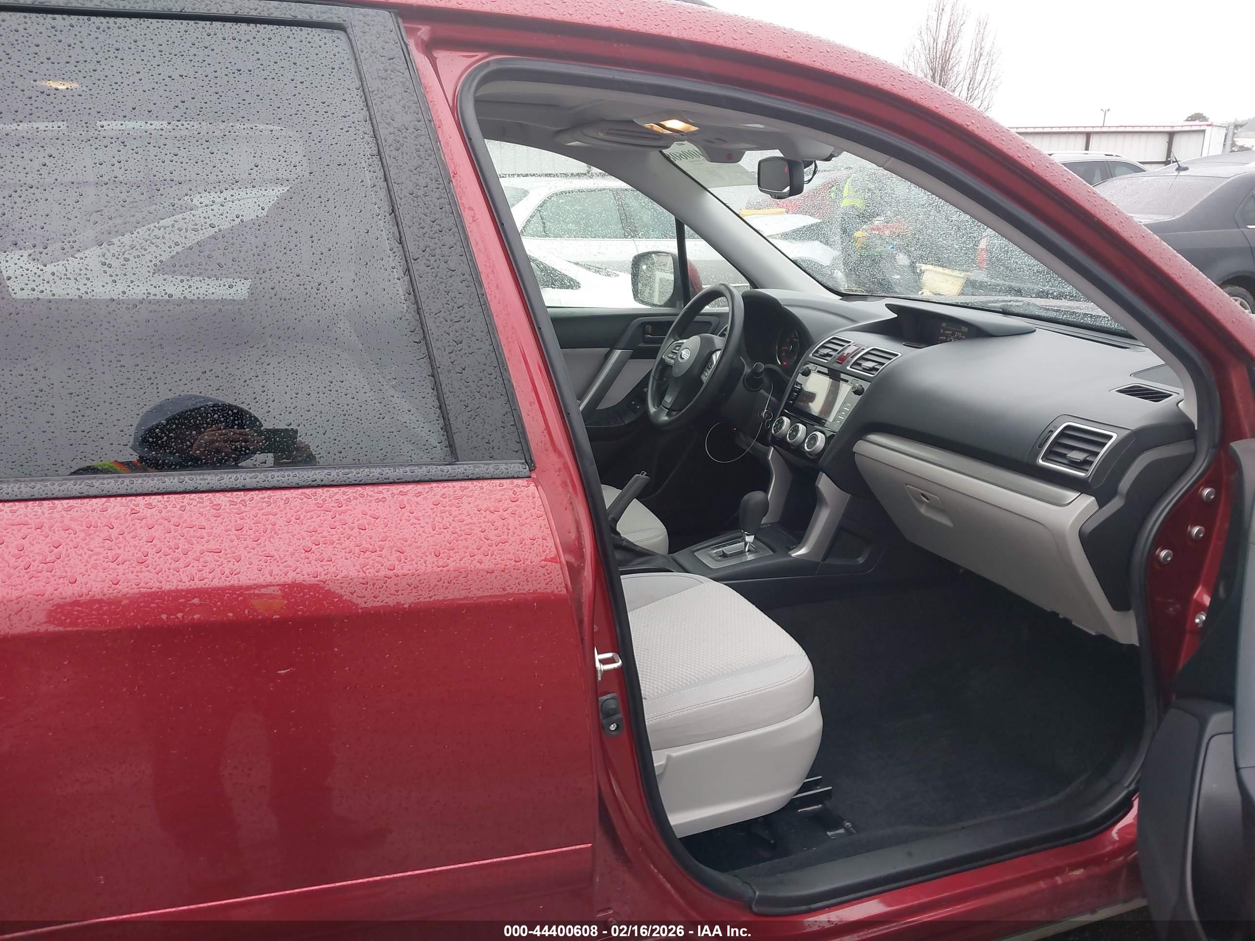 SUBARU FORESTER image 5