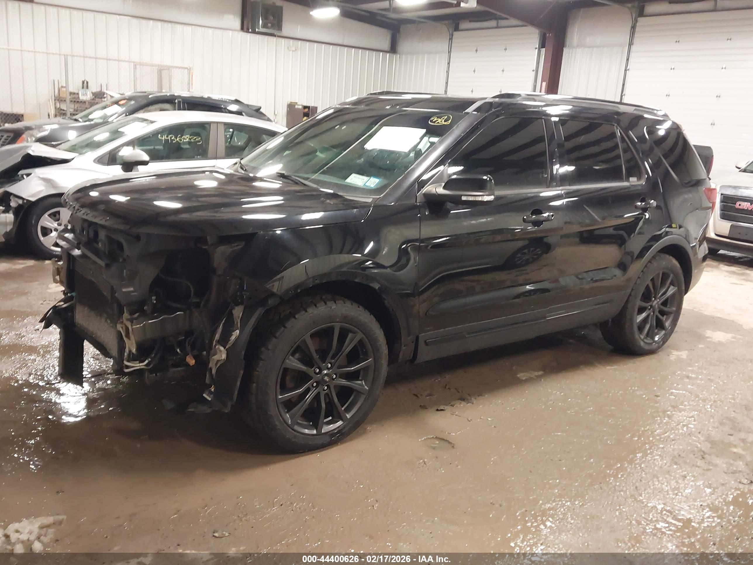 FORD EXPLORER image 2