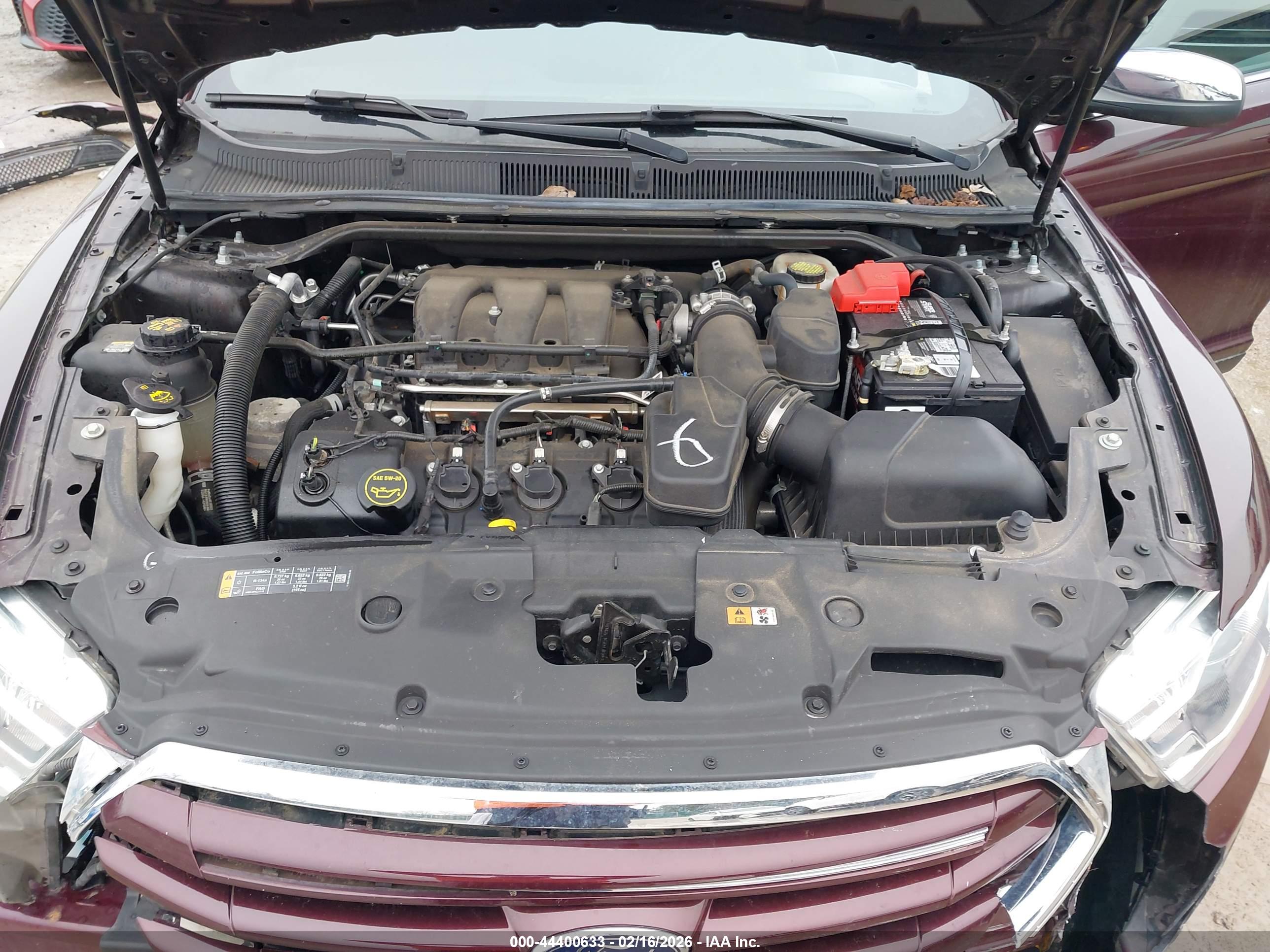 FORD TAURUS image 10