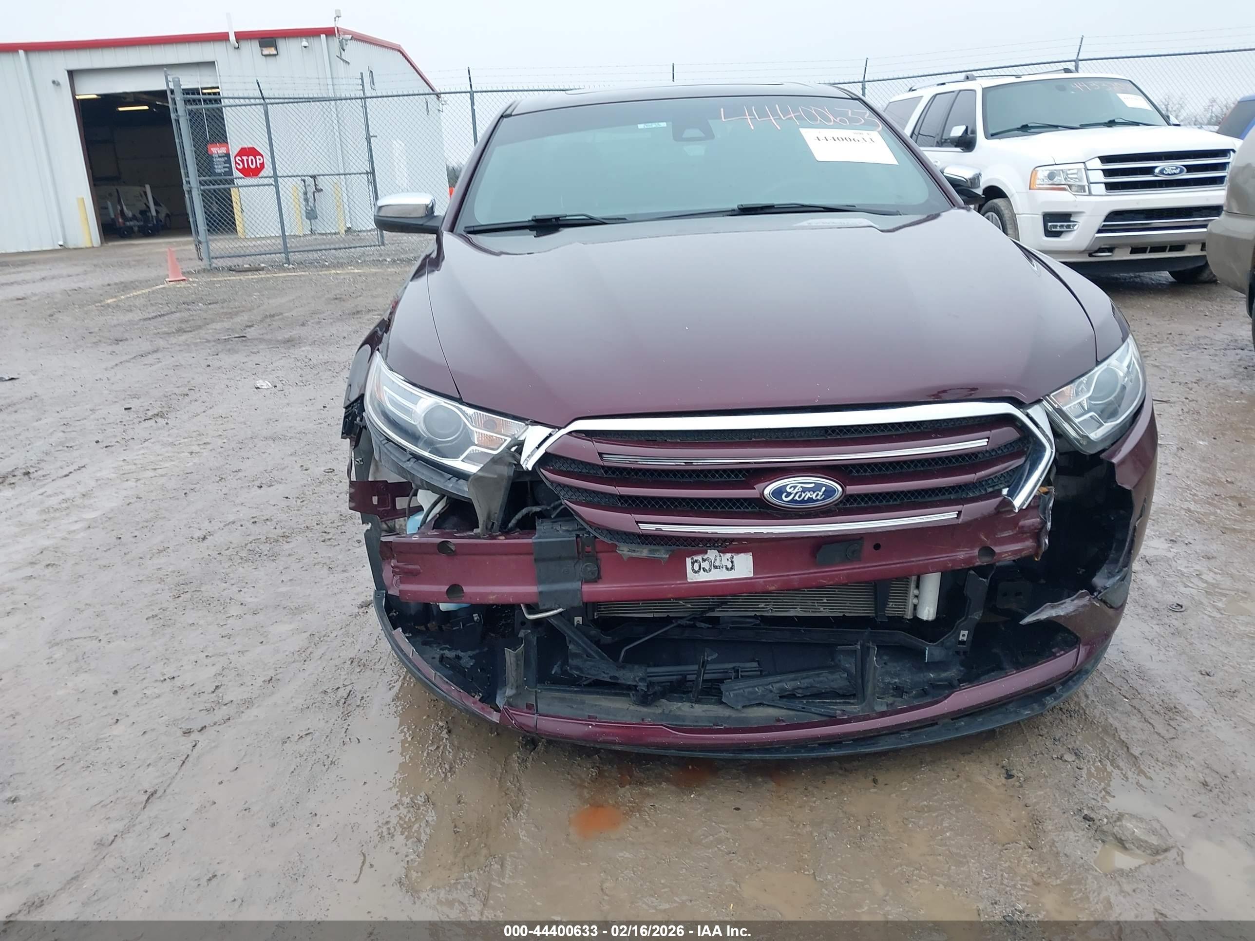 FORD TAURUS image 6
