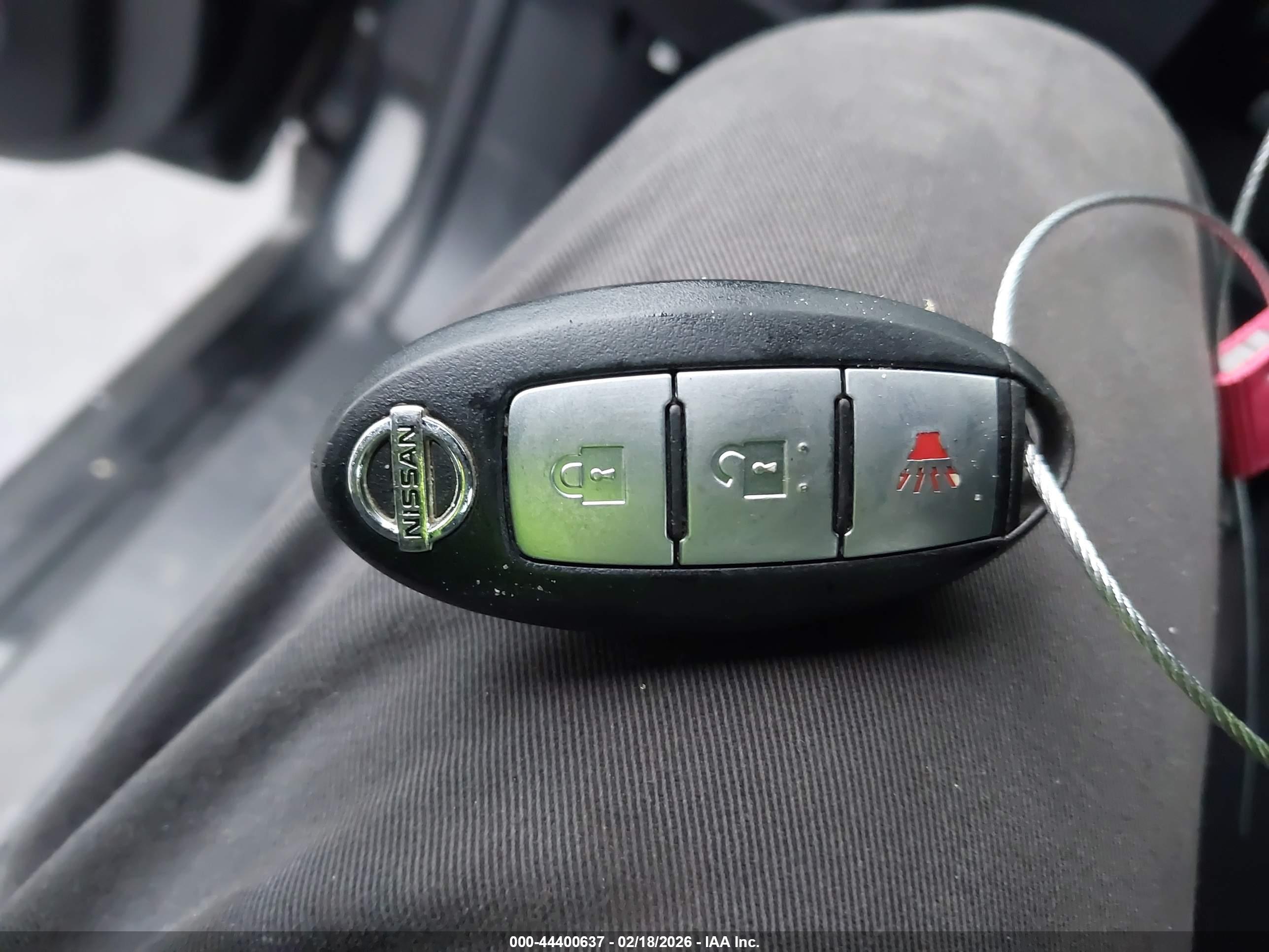 NISSAN ROGUE image 11