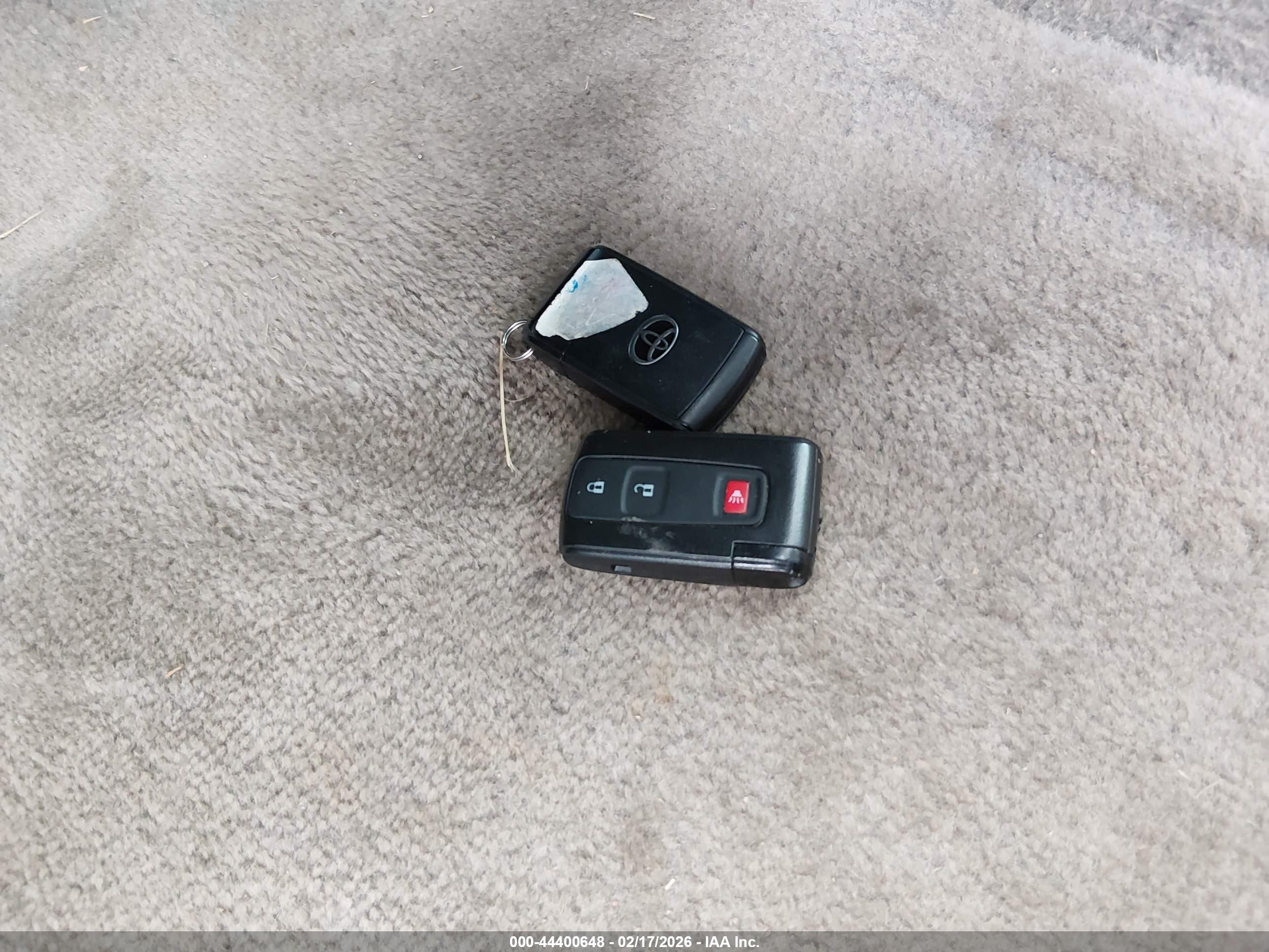TOYOTA PRIUS image 11