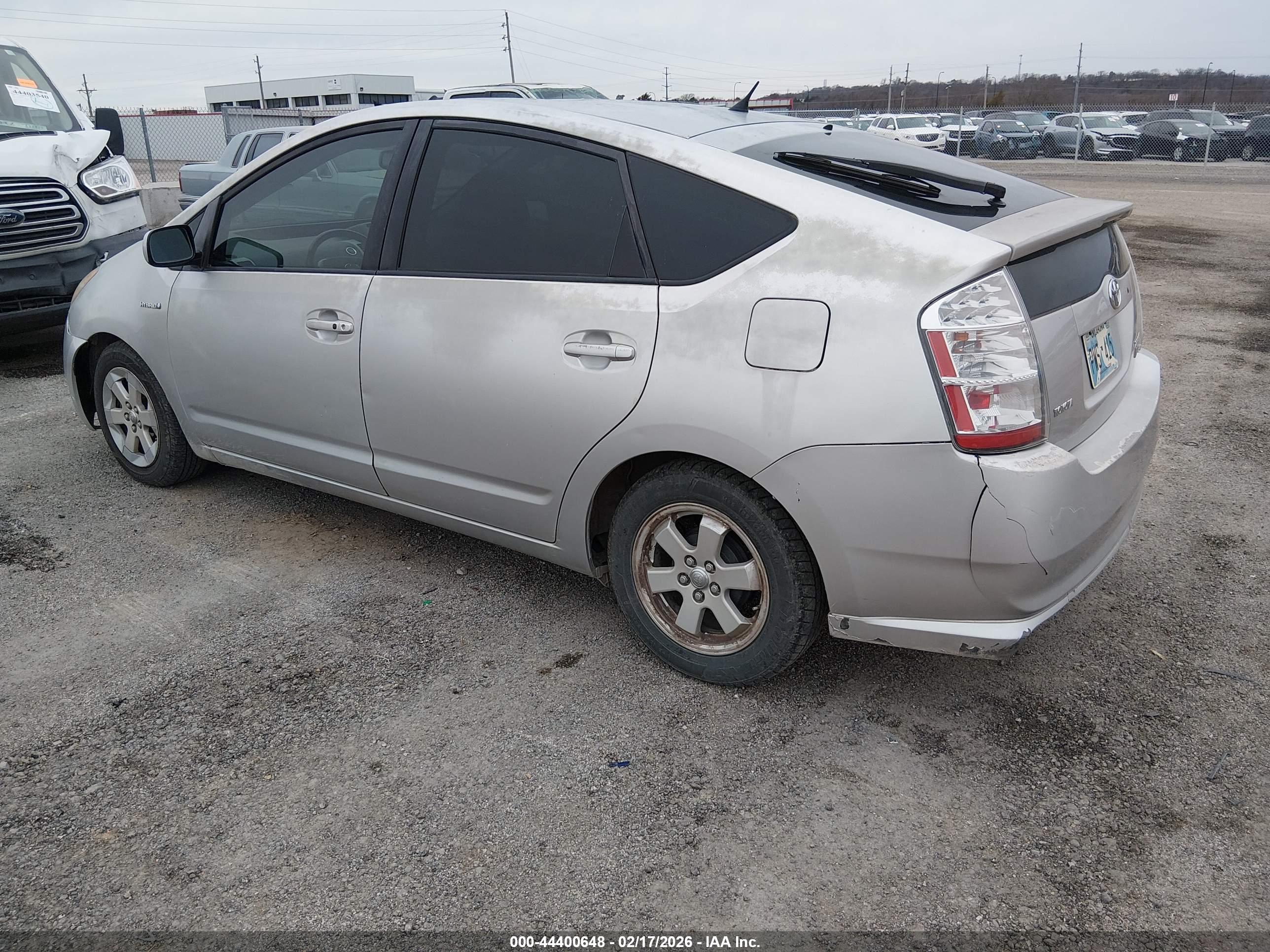 TOYOTA PRIUS image 3