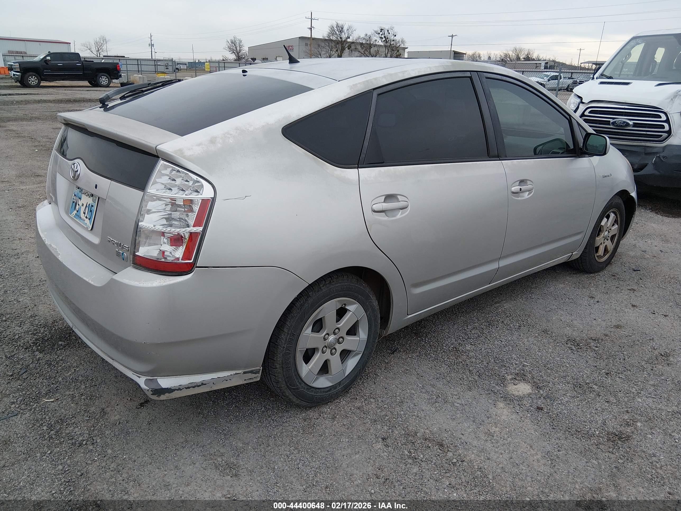 TOYOTA PRIUS image 4