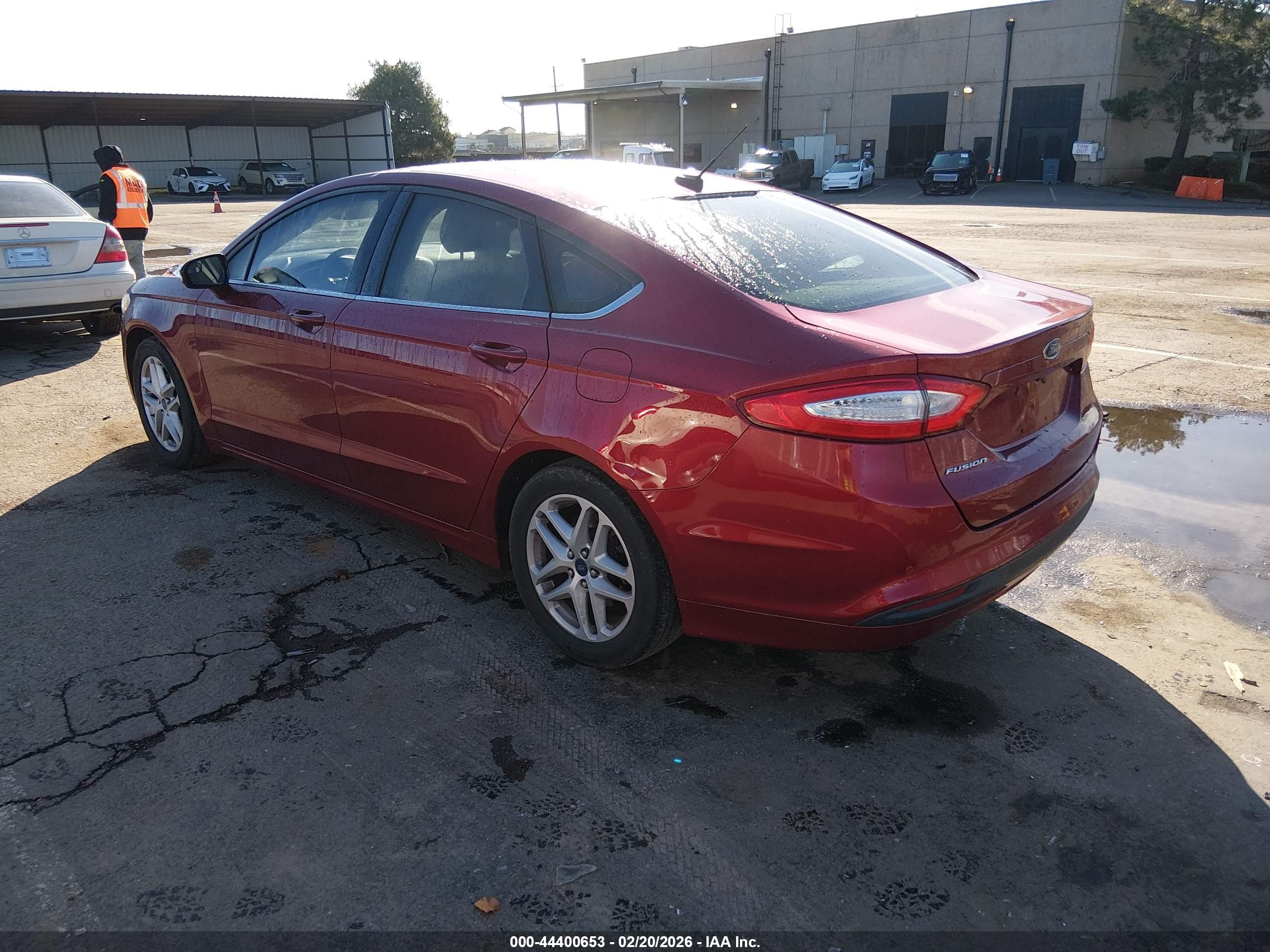 FORD FUSION image 3