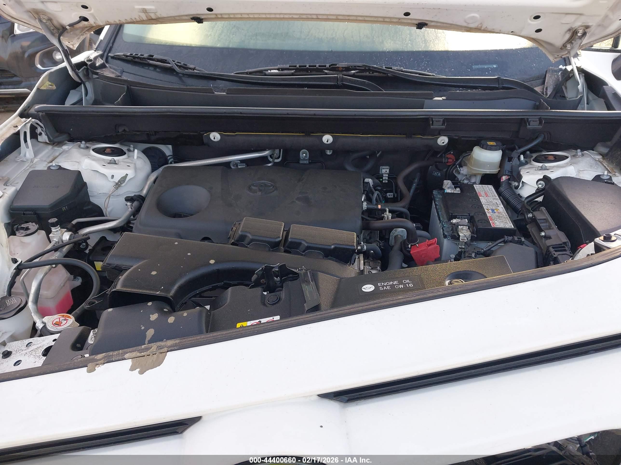 TOYOTA RAV4 image 10