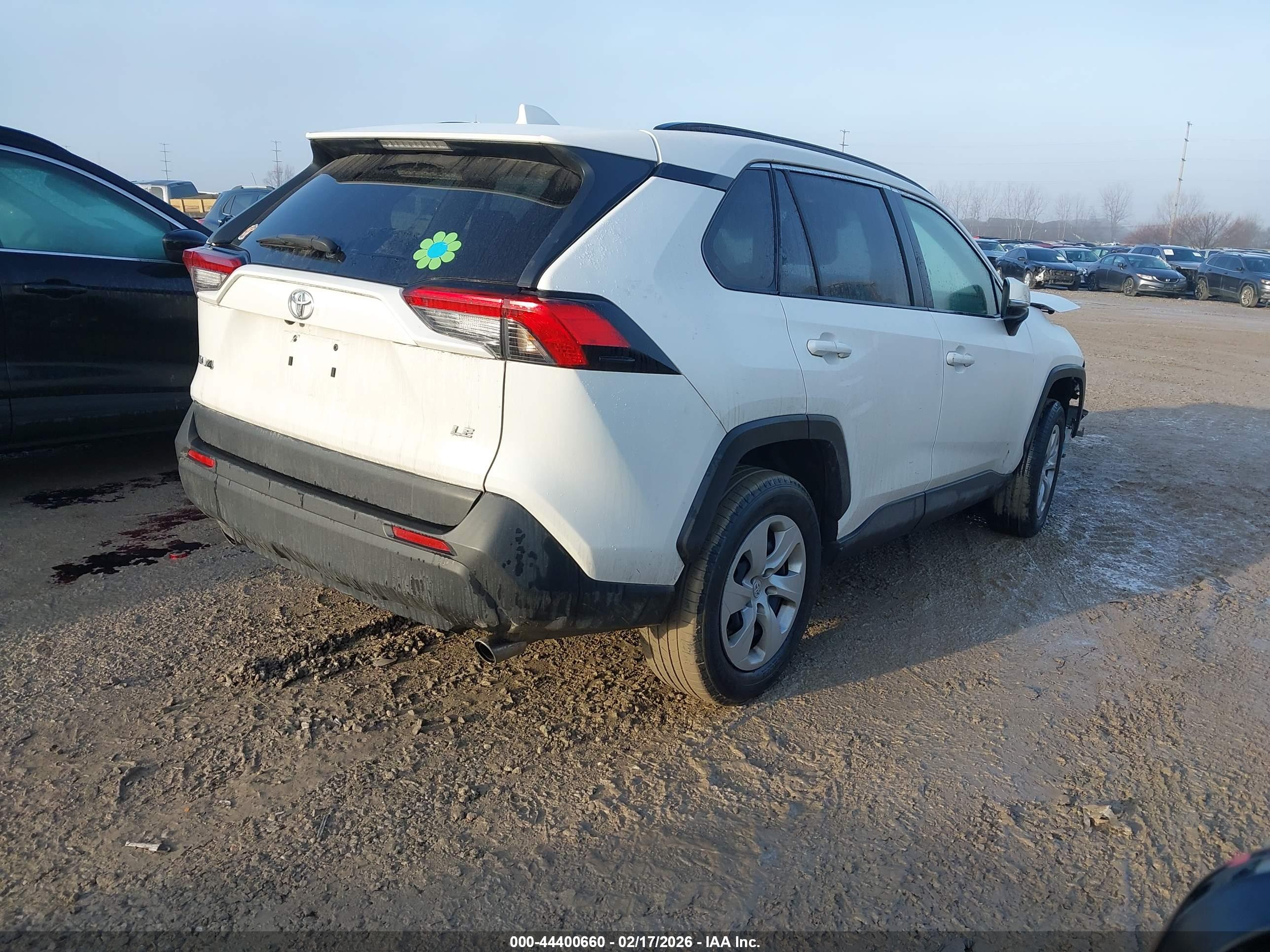 TOYOTA RAV4 image 4