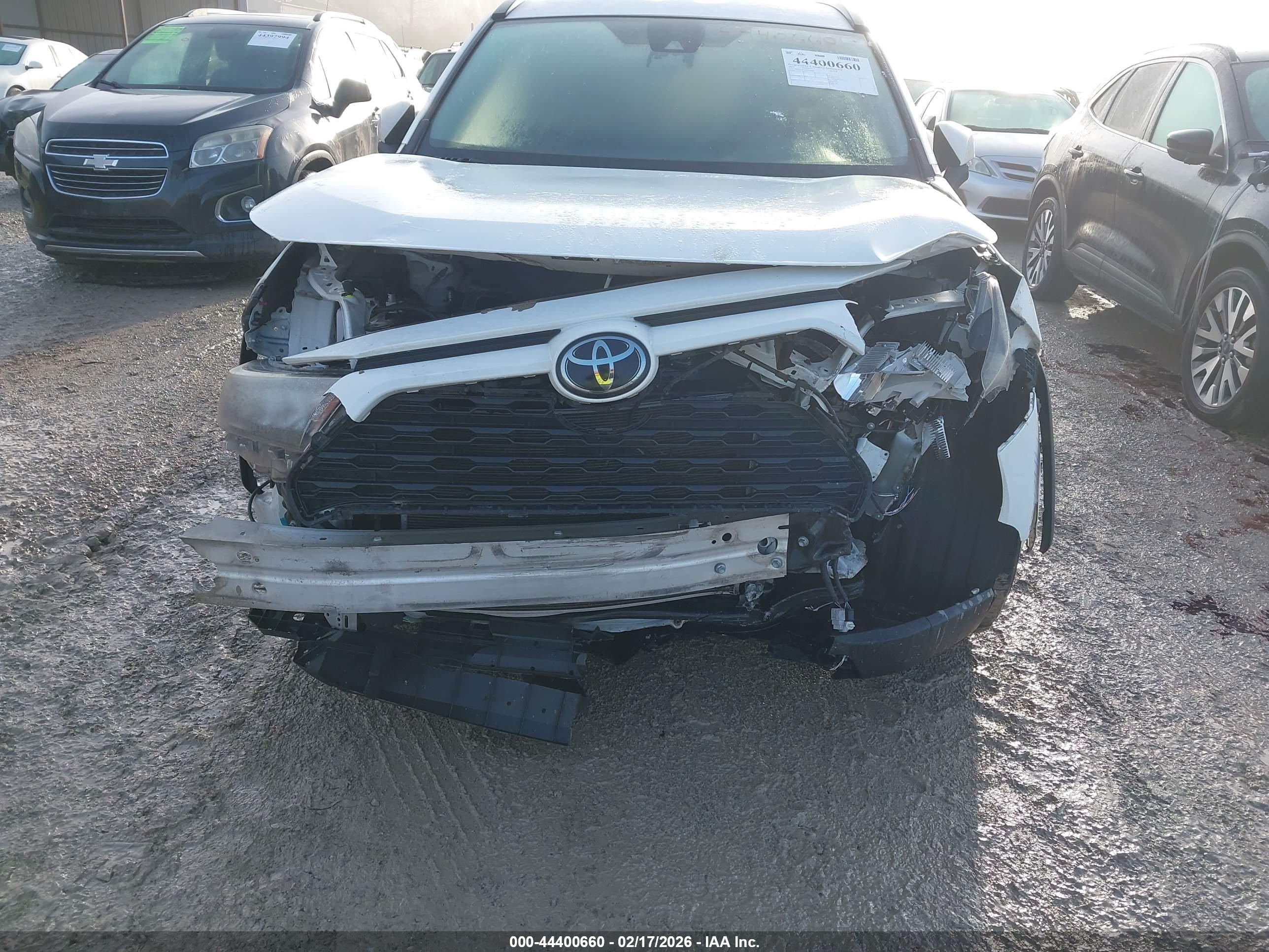 TOYOTA RAV4 image 6