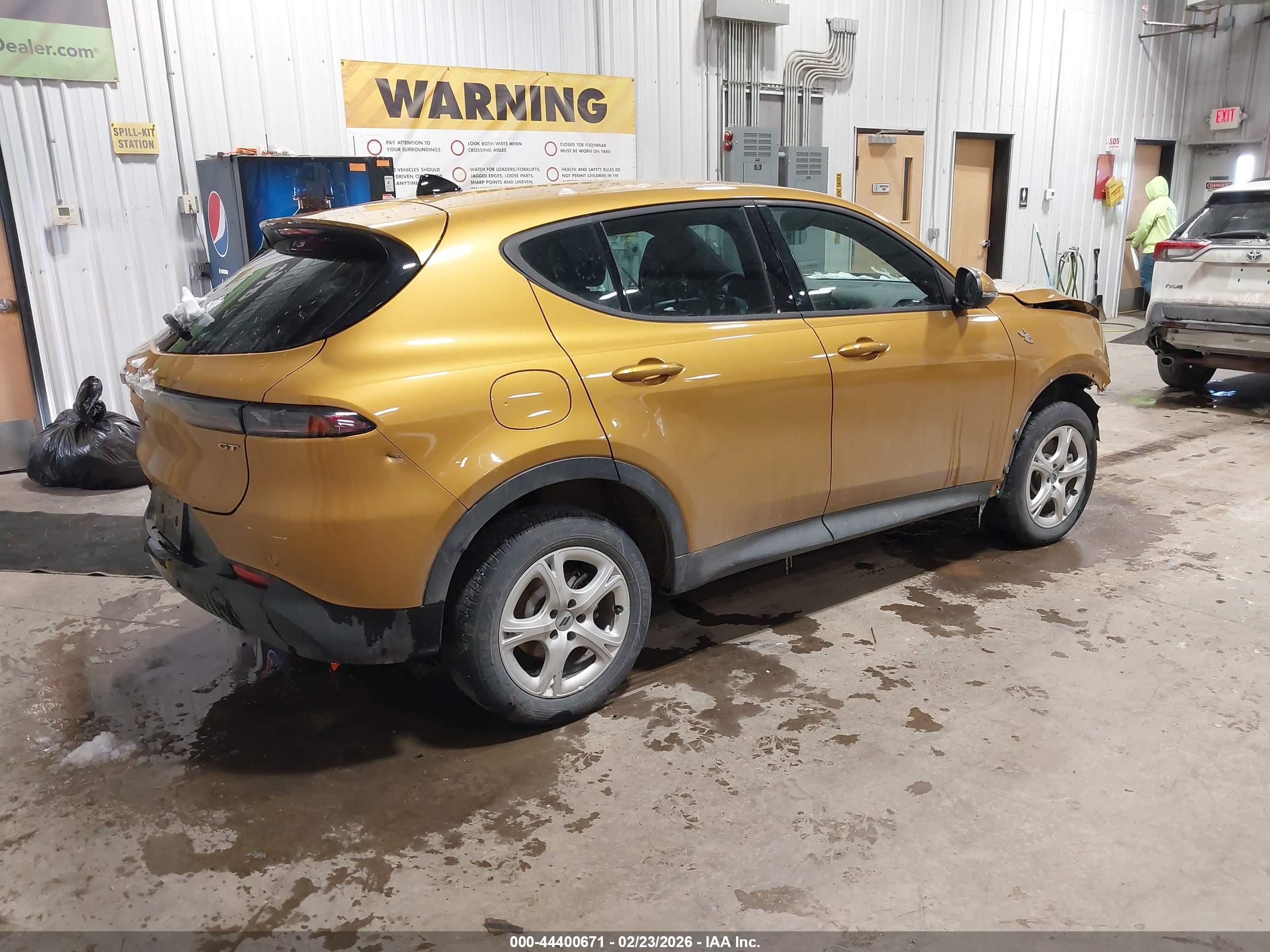 DODGE HORNET image 4
