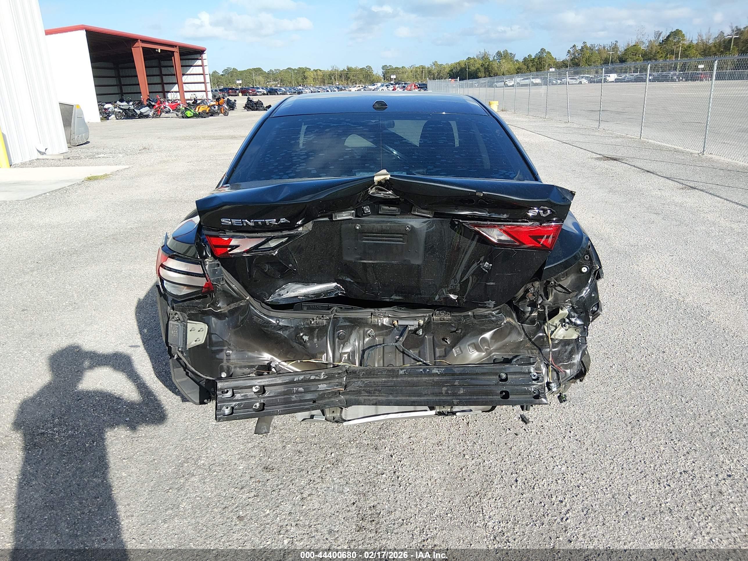 NISSAN SENTRA image 6