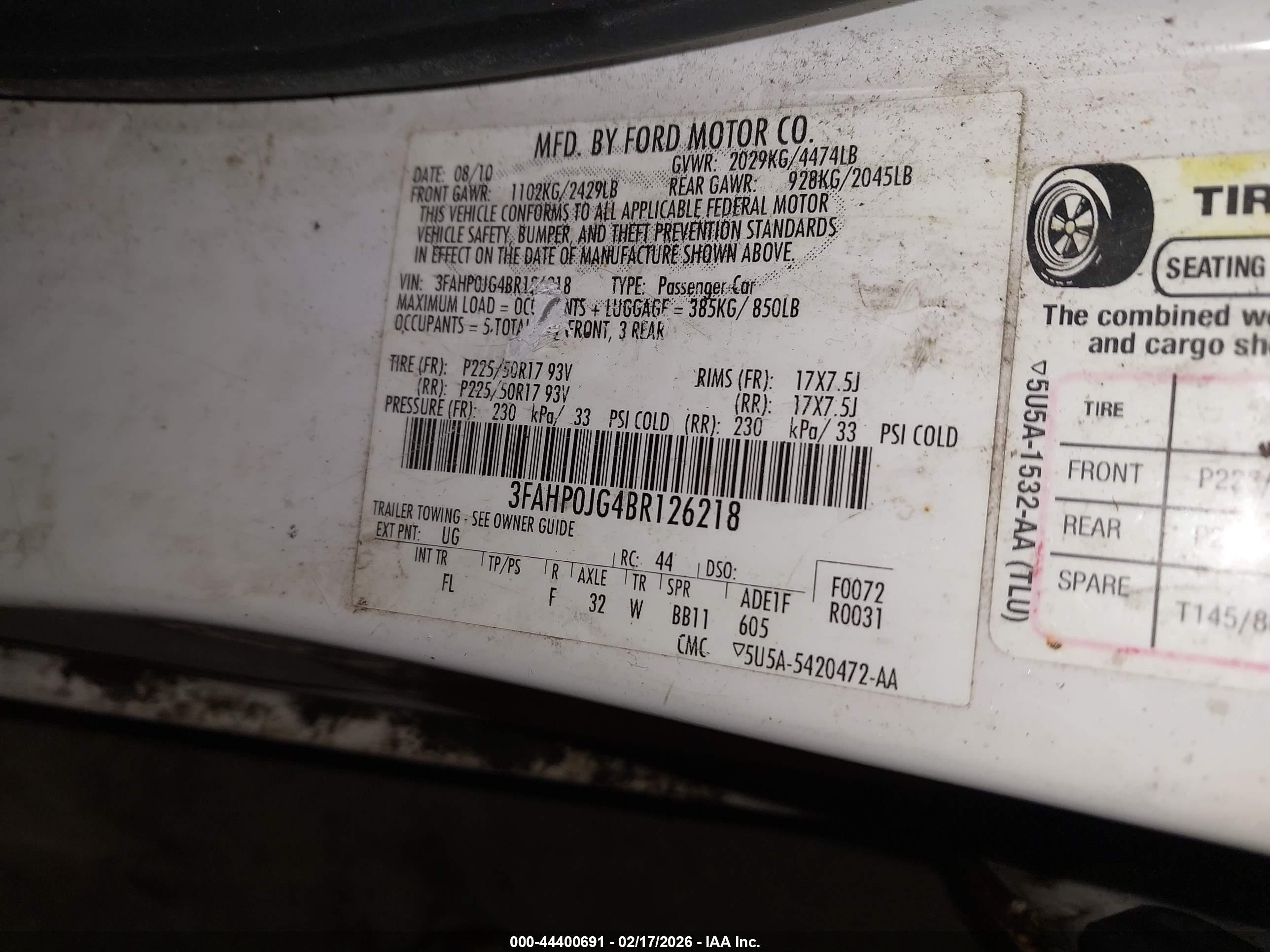 FORD FUSION image 9