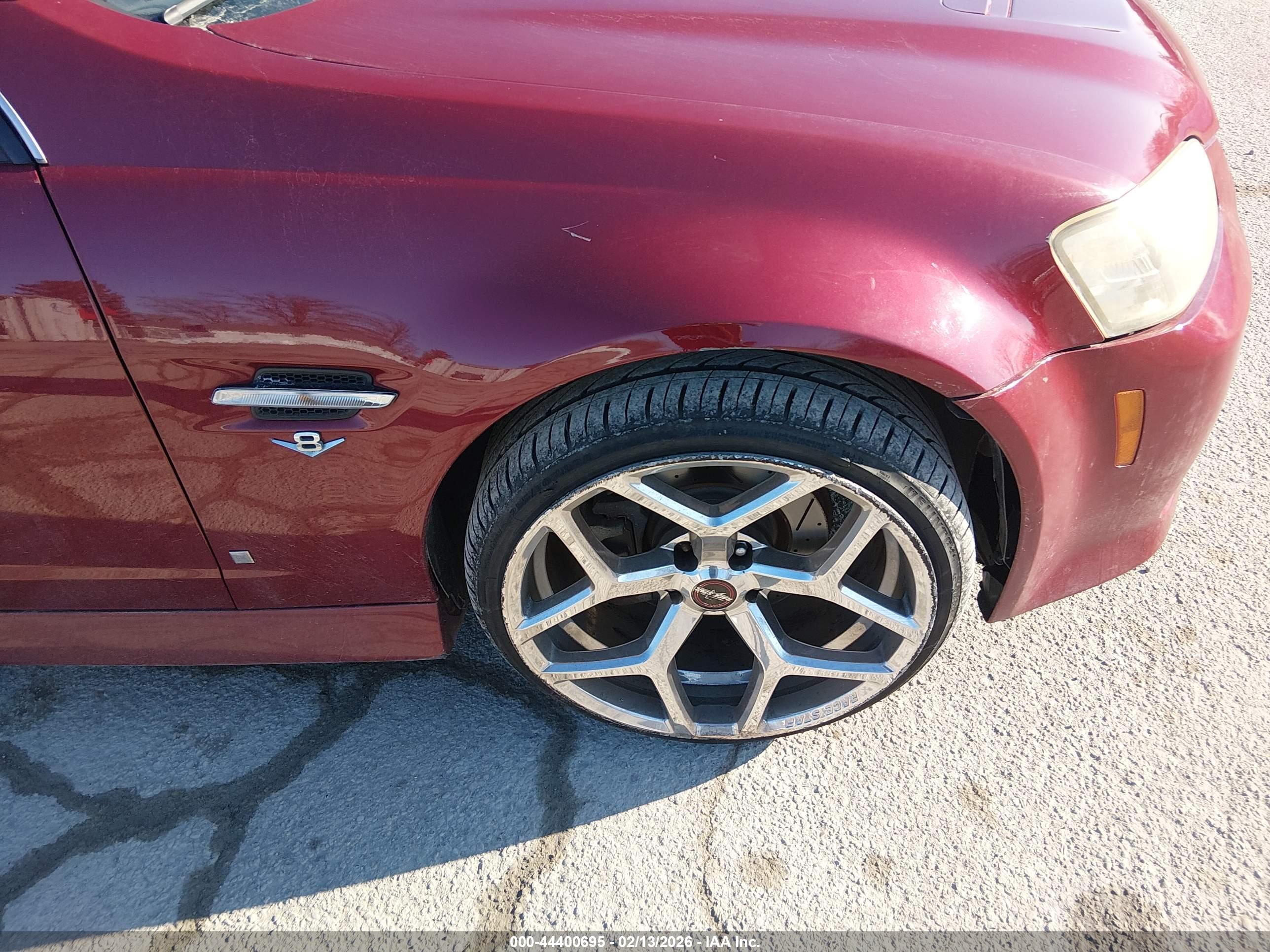 PONTIAC G8 image 6