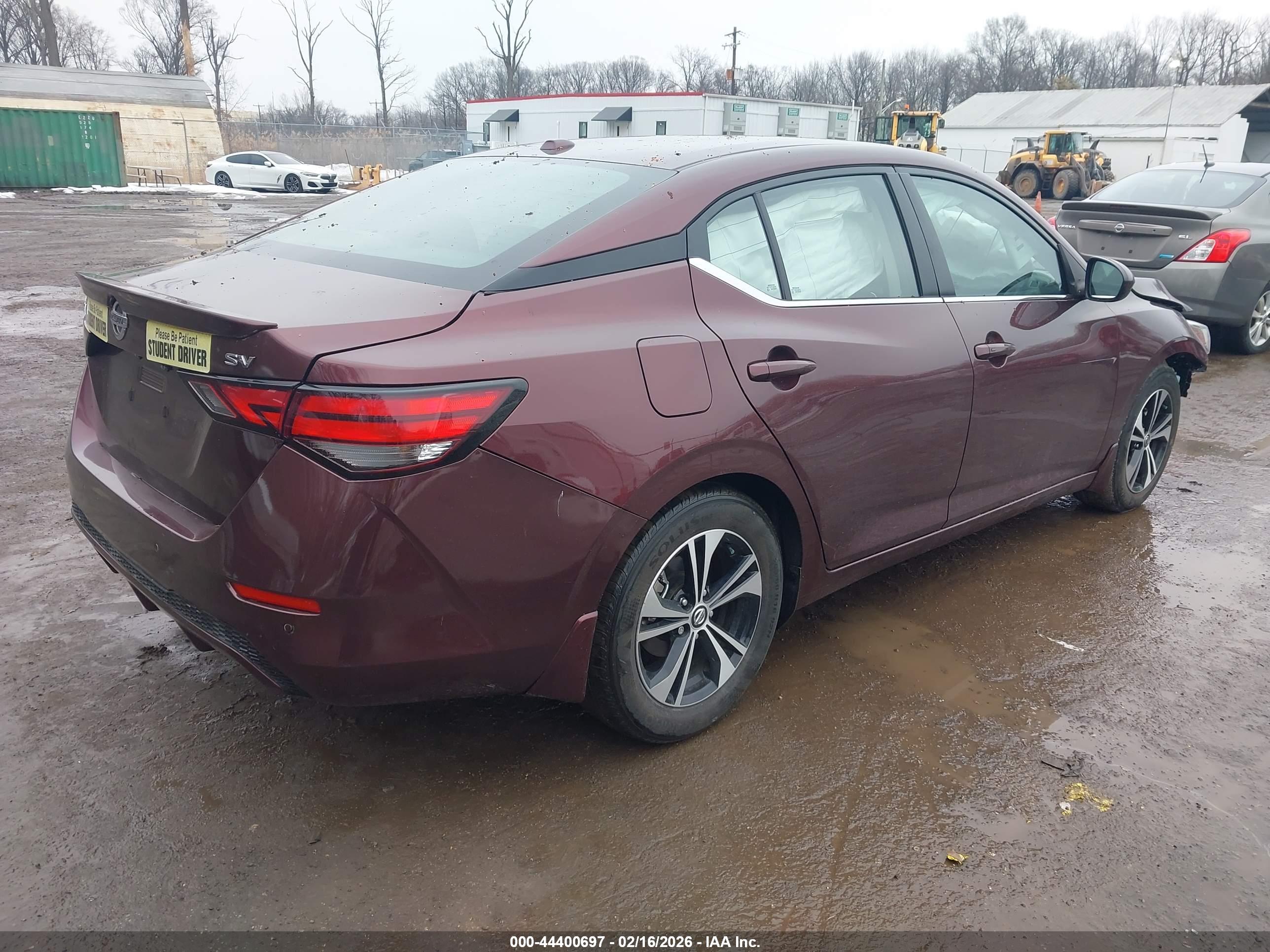 NISSAN SENTRA image 4
