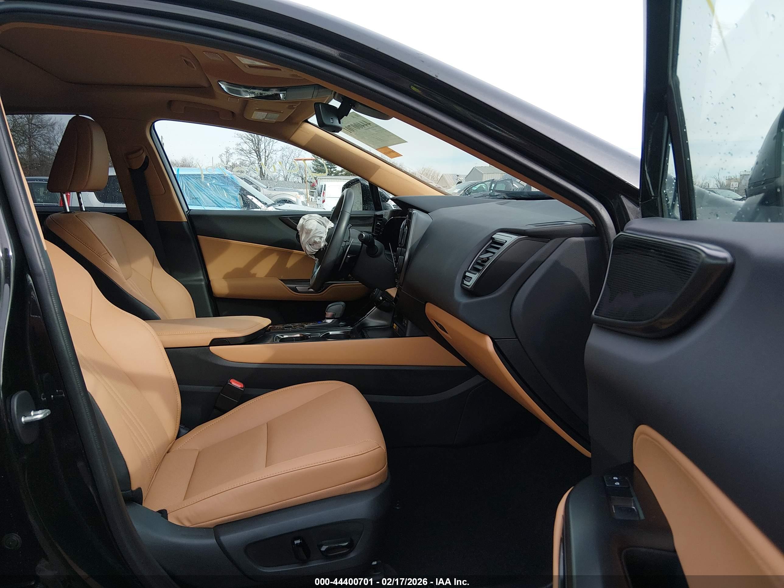 LEXUS NX image 5